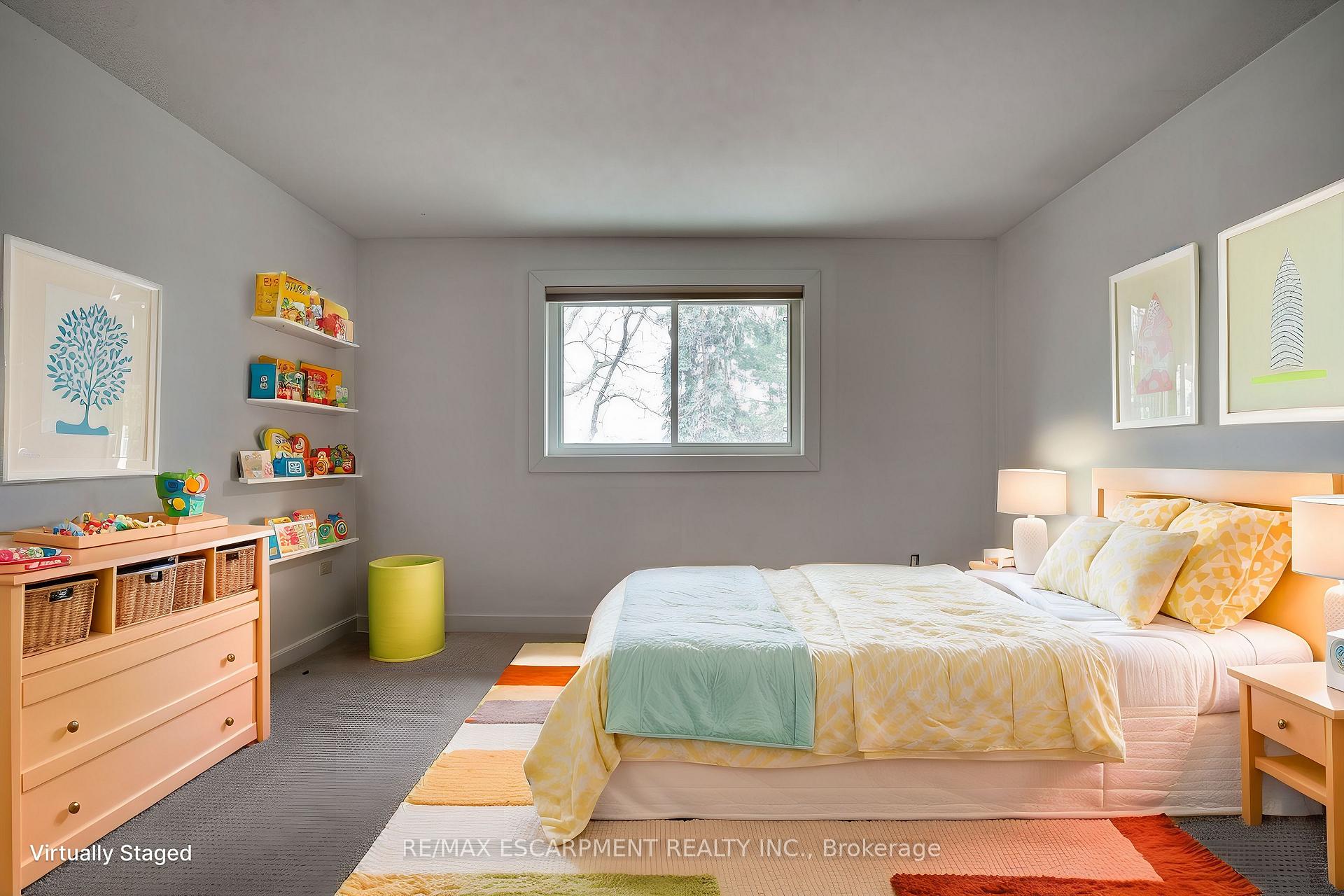 Photo 18 of 379 Devonshire Terrace, Hamilton, Ancaster — HOMEH