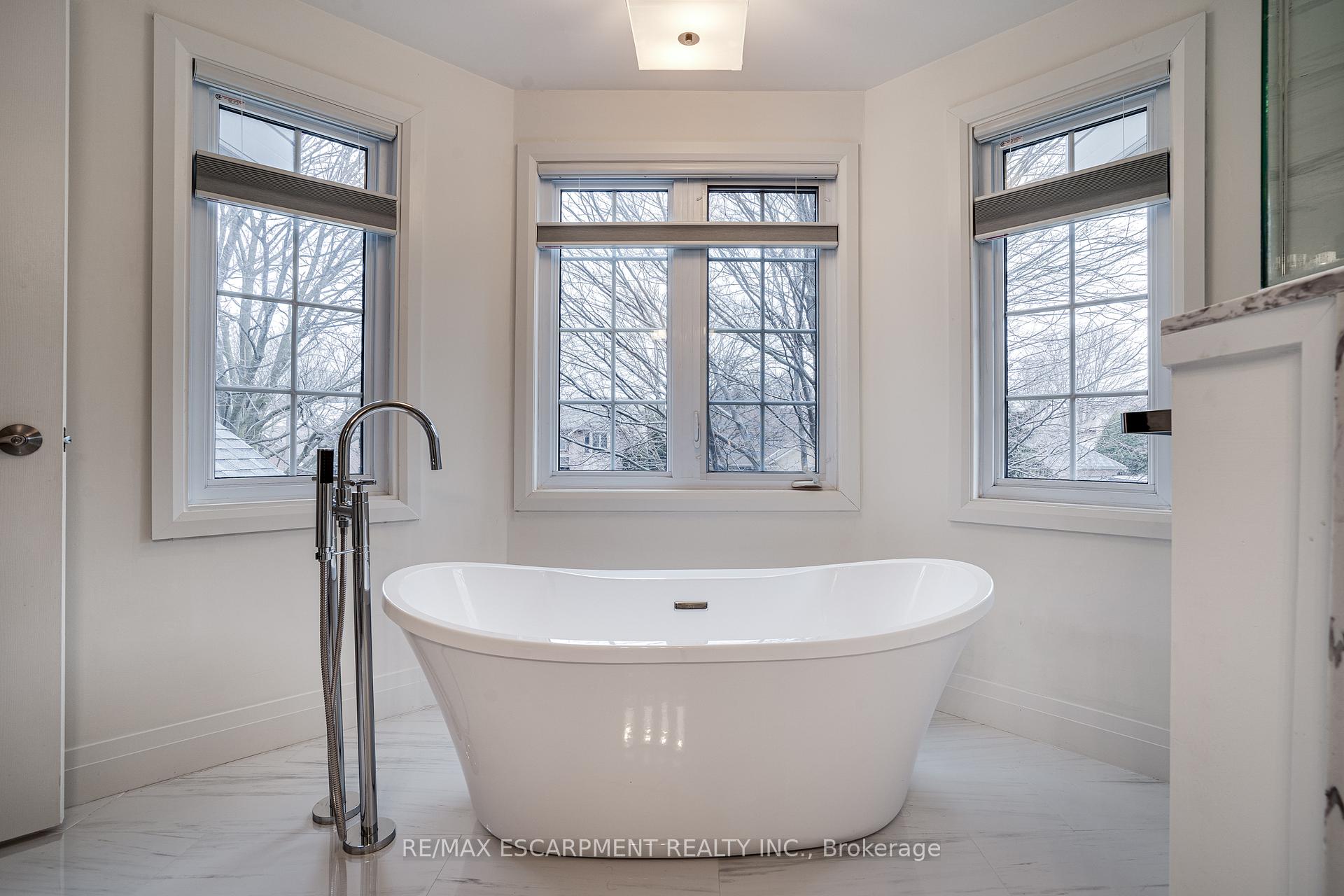 Photo 73 of 379 Devonshire Terrace, Hamilton, Ancaster — HOMEH
