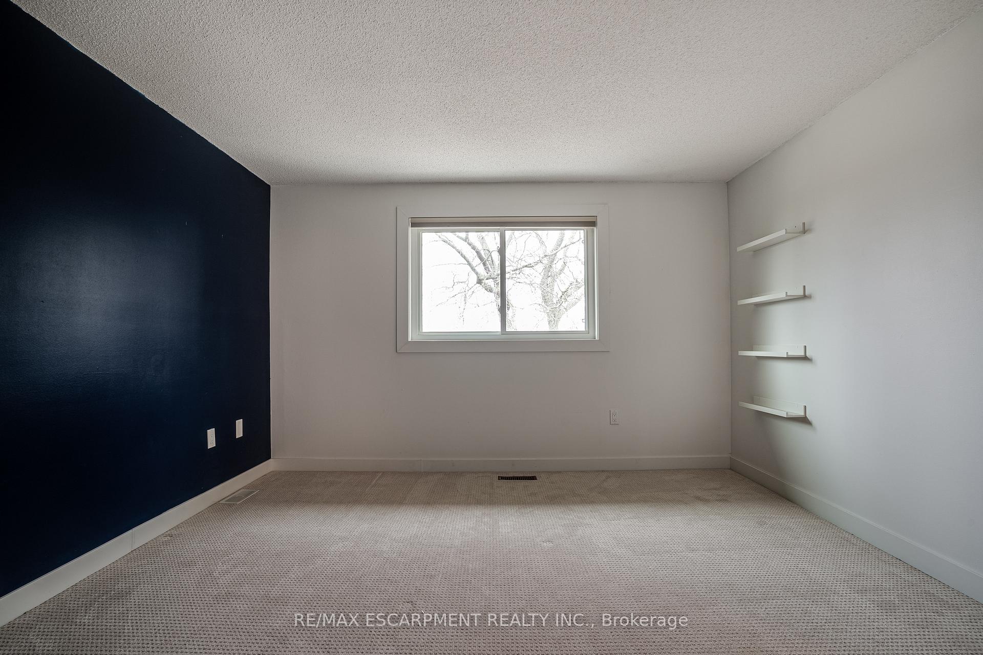 Photo 75 of 379 Devonshire Terrace, Hamilton, Ancaster — HOMEH