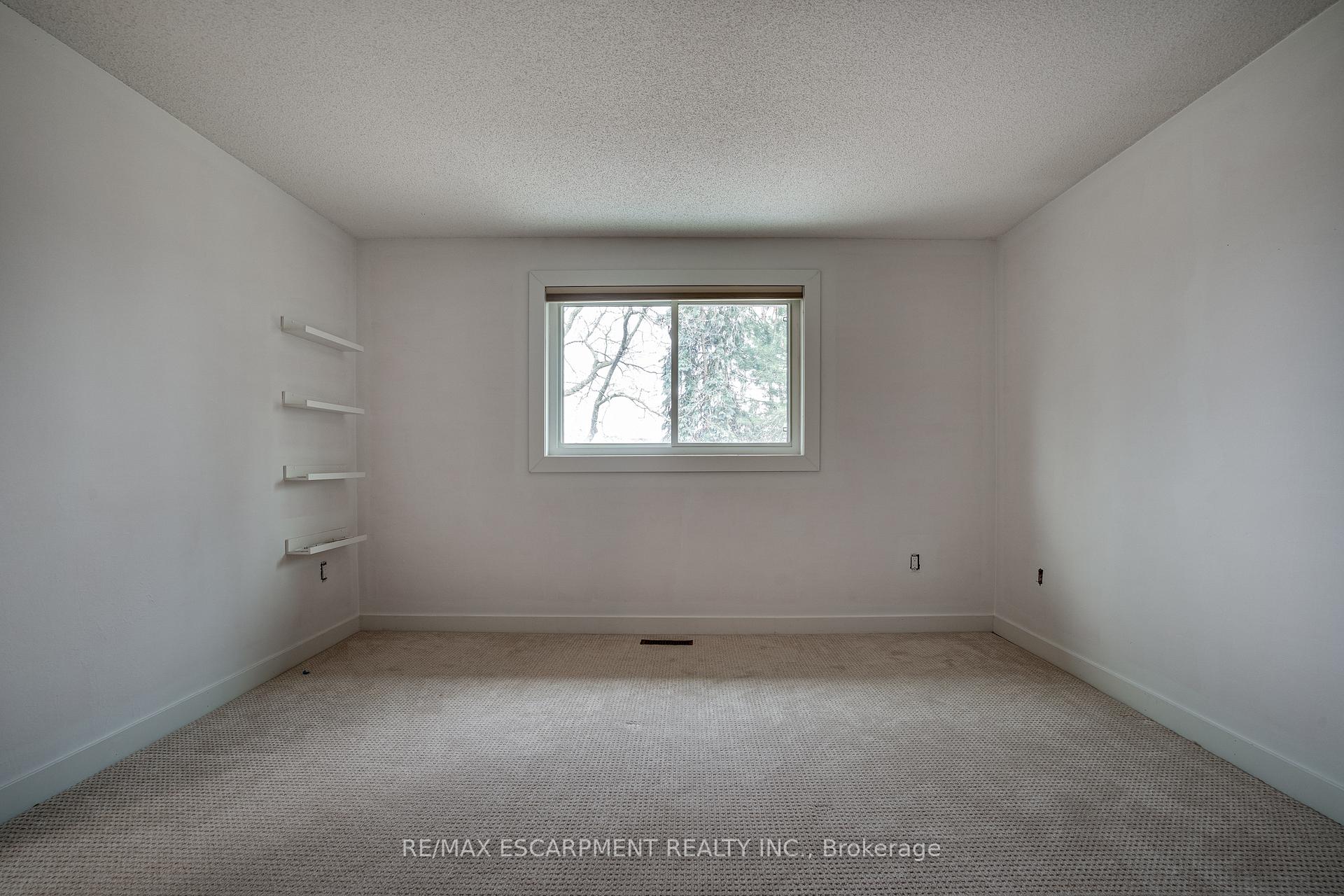 Photo 76 of 379 Devonshire Terrace, Hamilton, Ancaster — HOMEH
