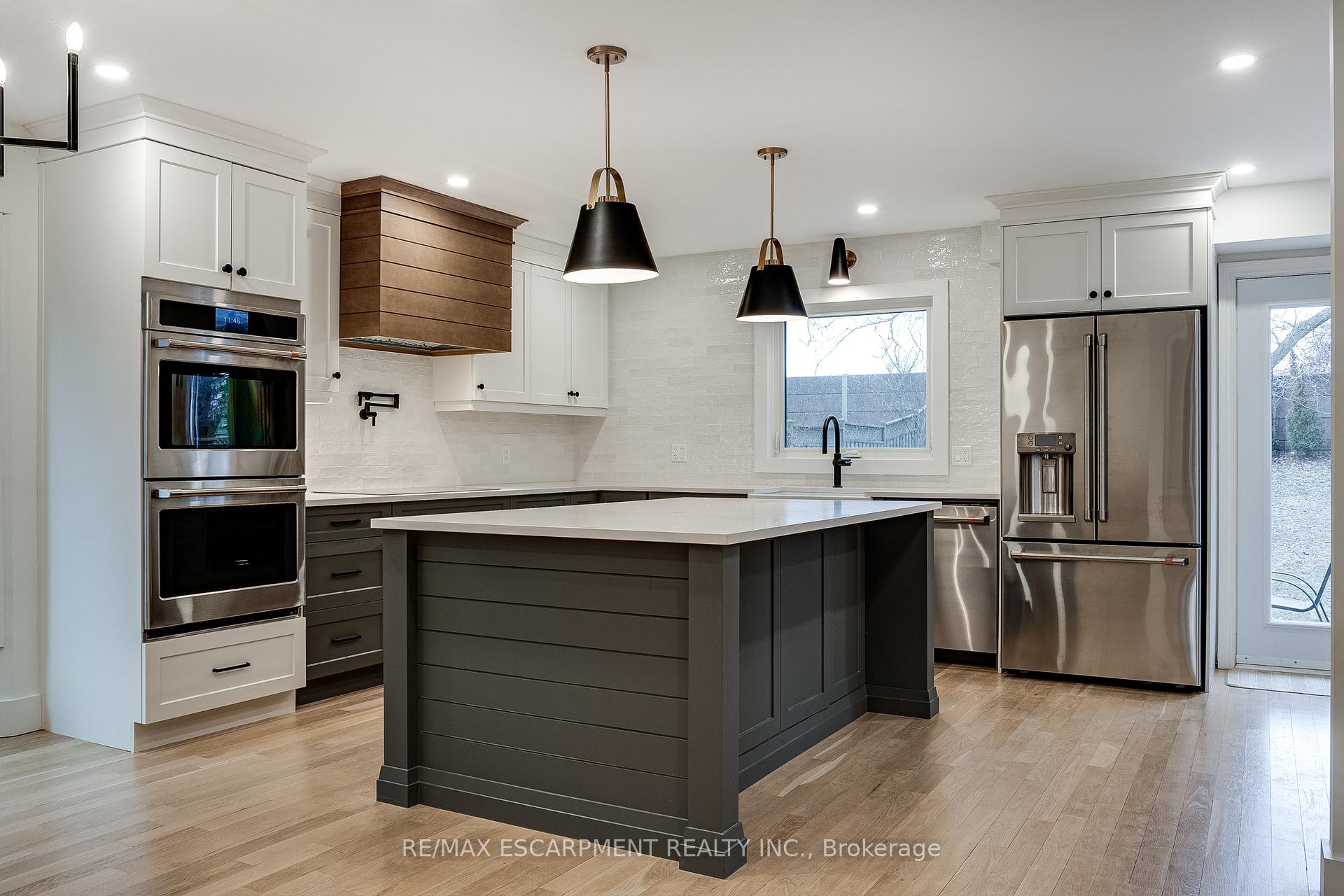Photo 26 of 379 Devonshire Terrace, Hamilton, Ancaster — HOMEH