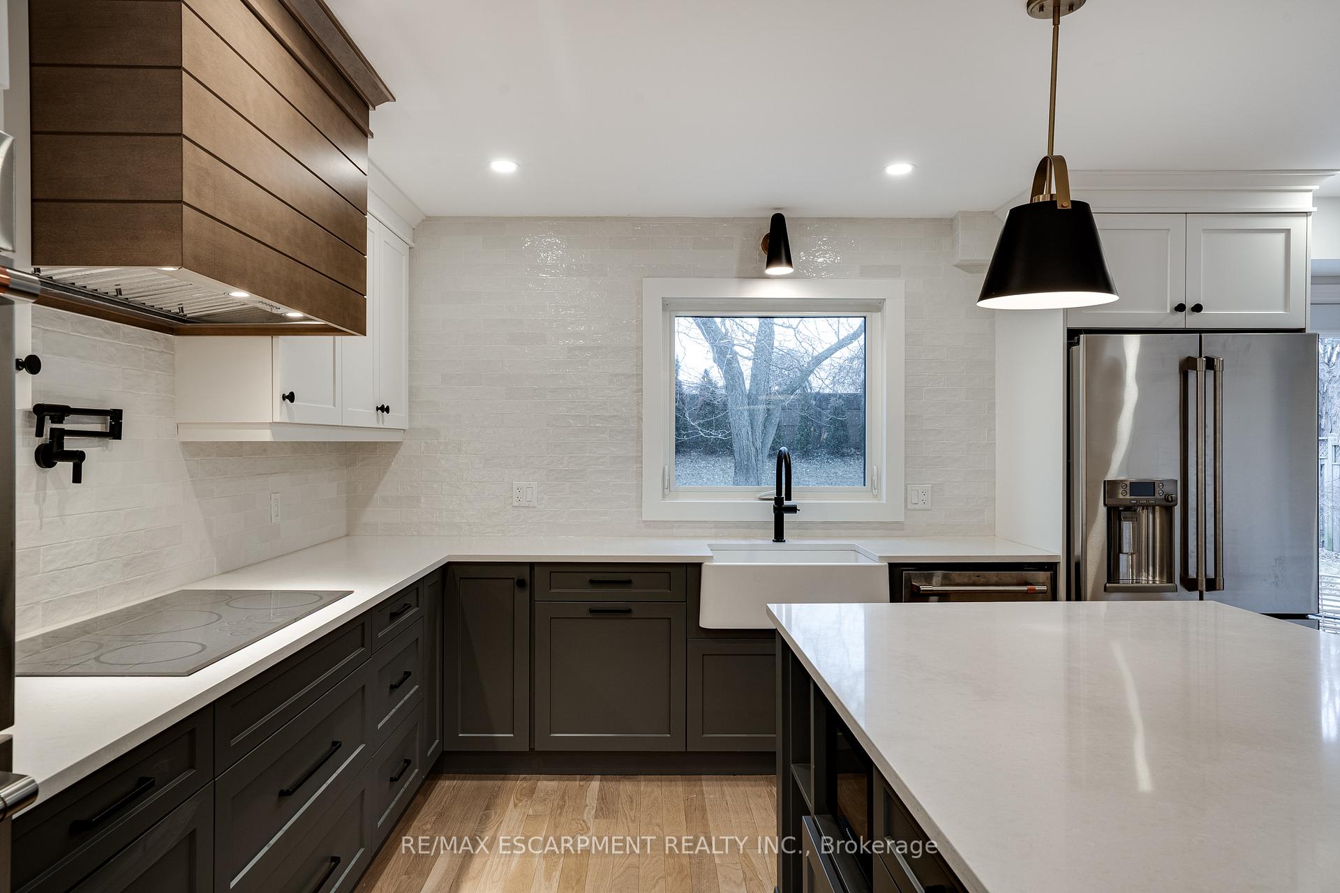 Photo 27 of 379 Devonshire Terrace, Hamilton, Ancaster — HOMEH