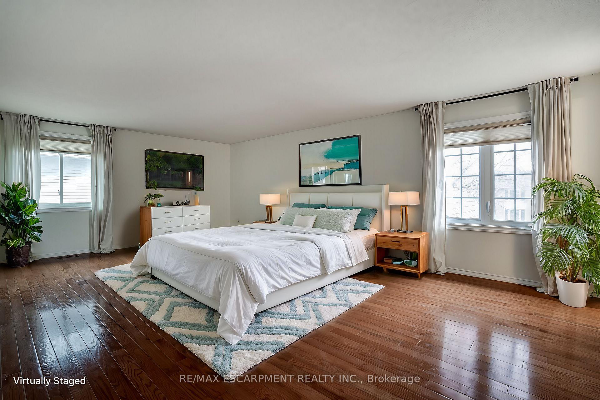 Photo 32 of 379 Devonshire Terrace, Hamilton, Ancaster — HOMEH