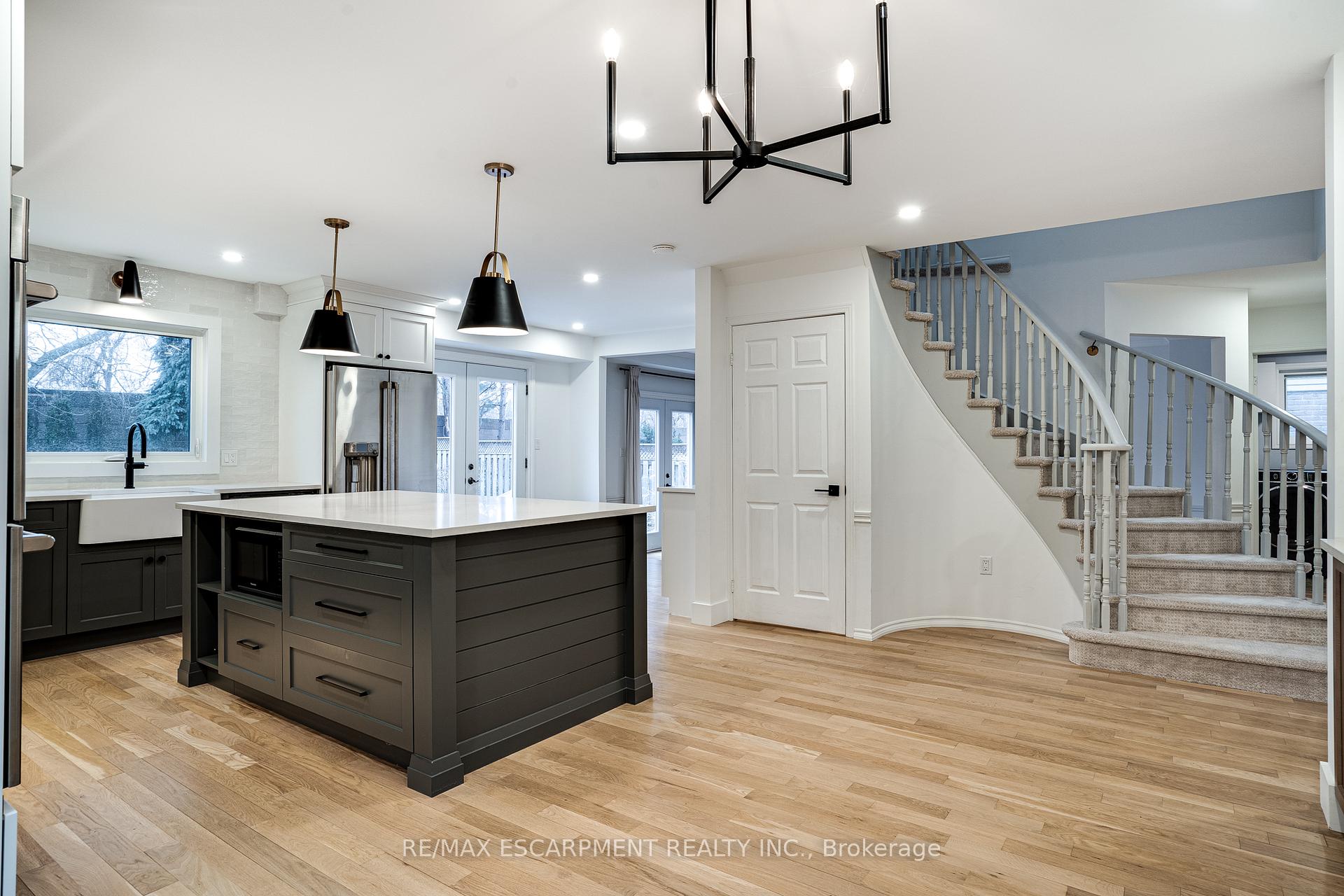 Photo 44 of 379 Devonshire Terrace, Hamilton, Ancaster — HOMEH