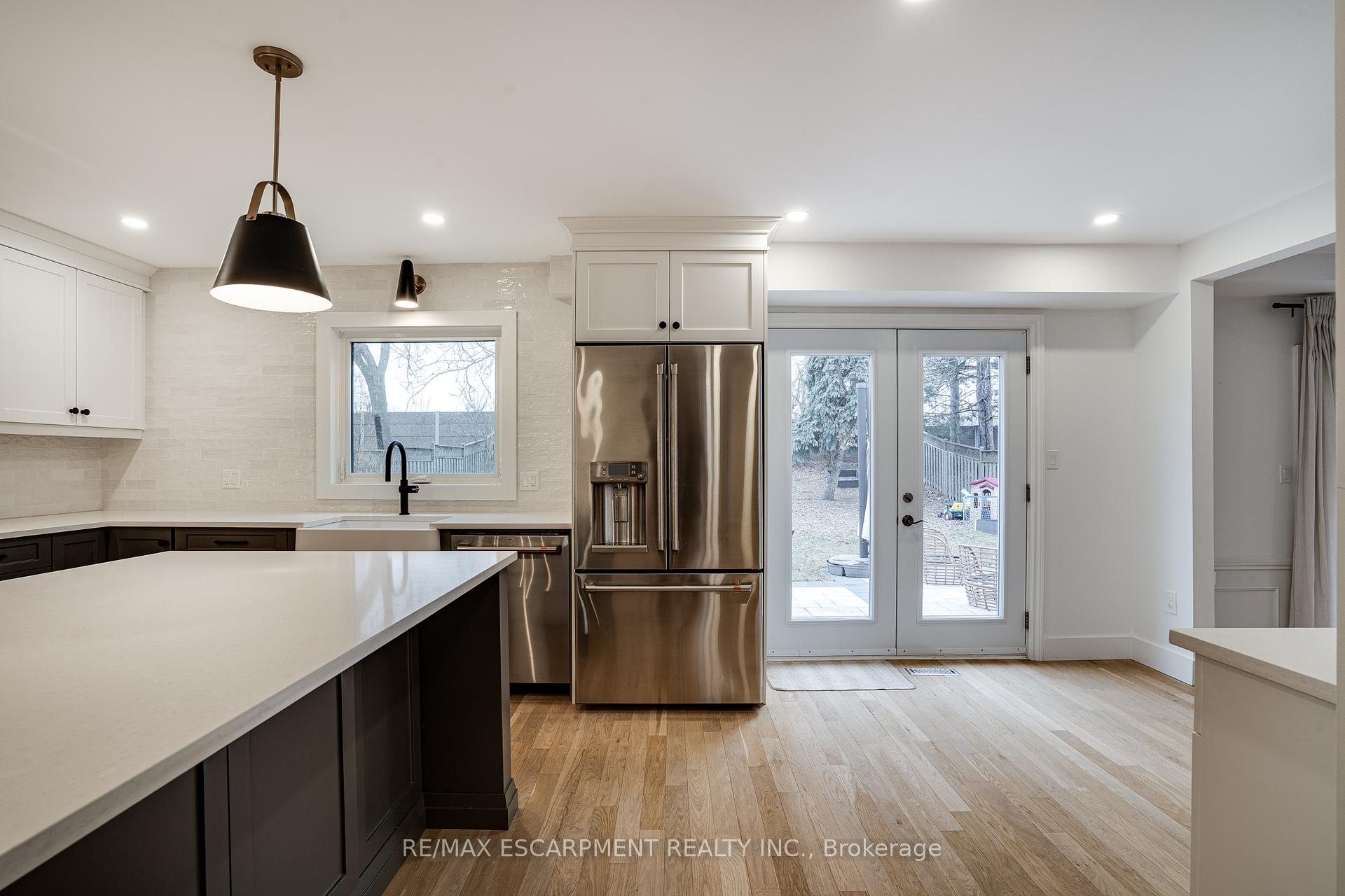 Photo 45 of 379 Devonshire Terrace, Hamilton, Ancaster — HOMEH