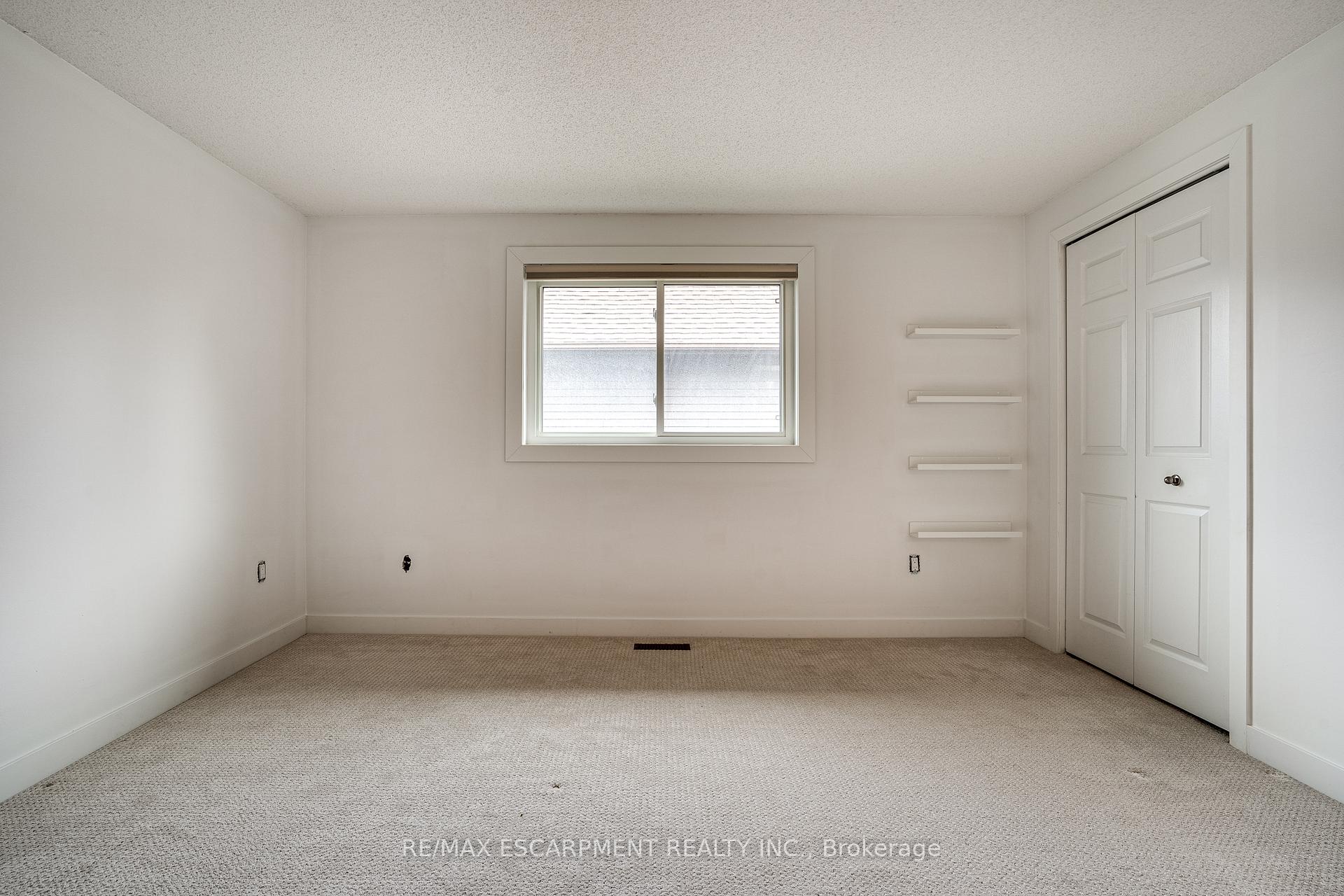 Photo 54 of 379 Devonshire Terrace, Hamilton, Ancaster — HOMEH