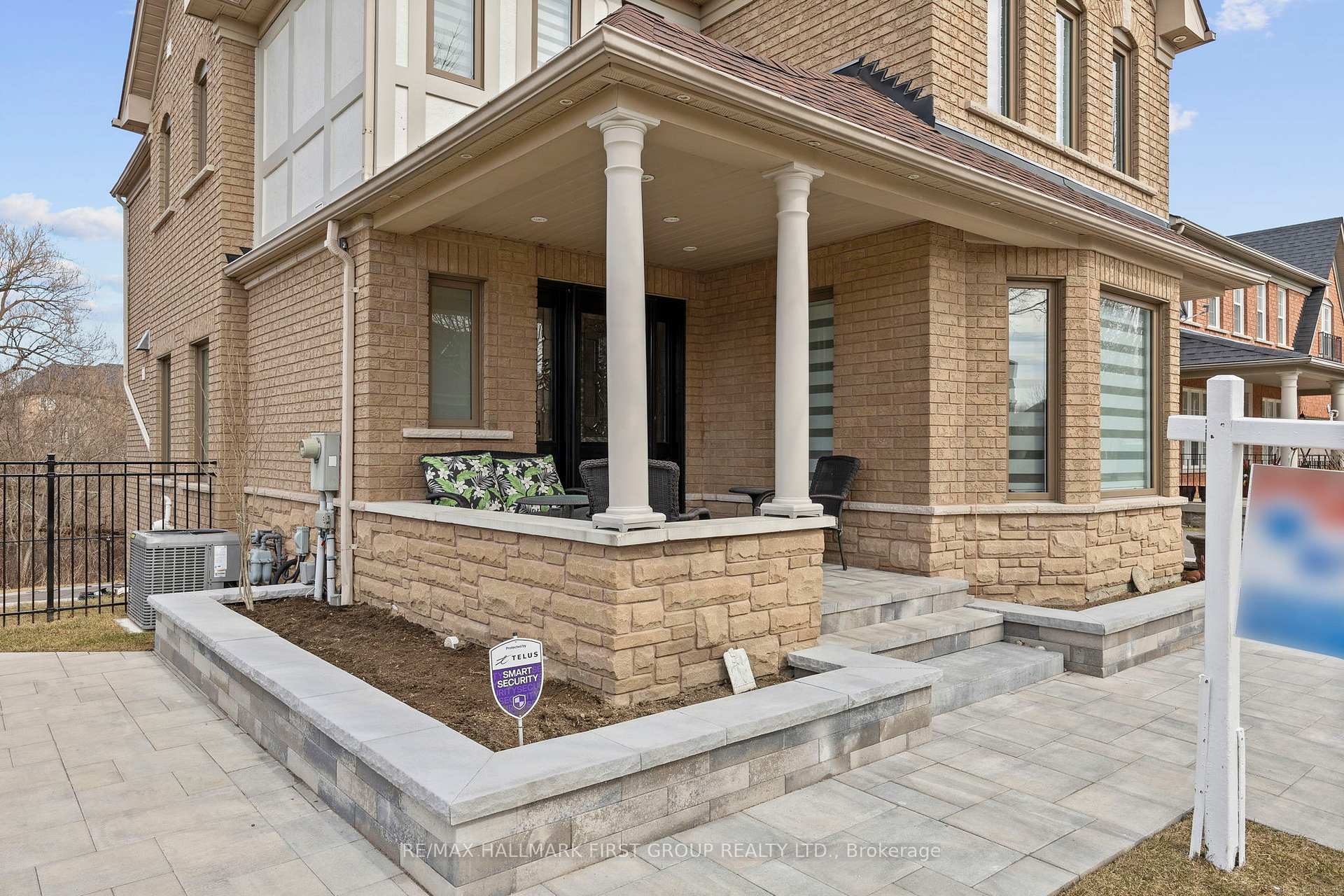 Photo 4 of 24 Goodhart Crescent, Ajax, Northwest Ajax — HOMEH