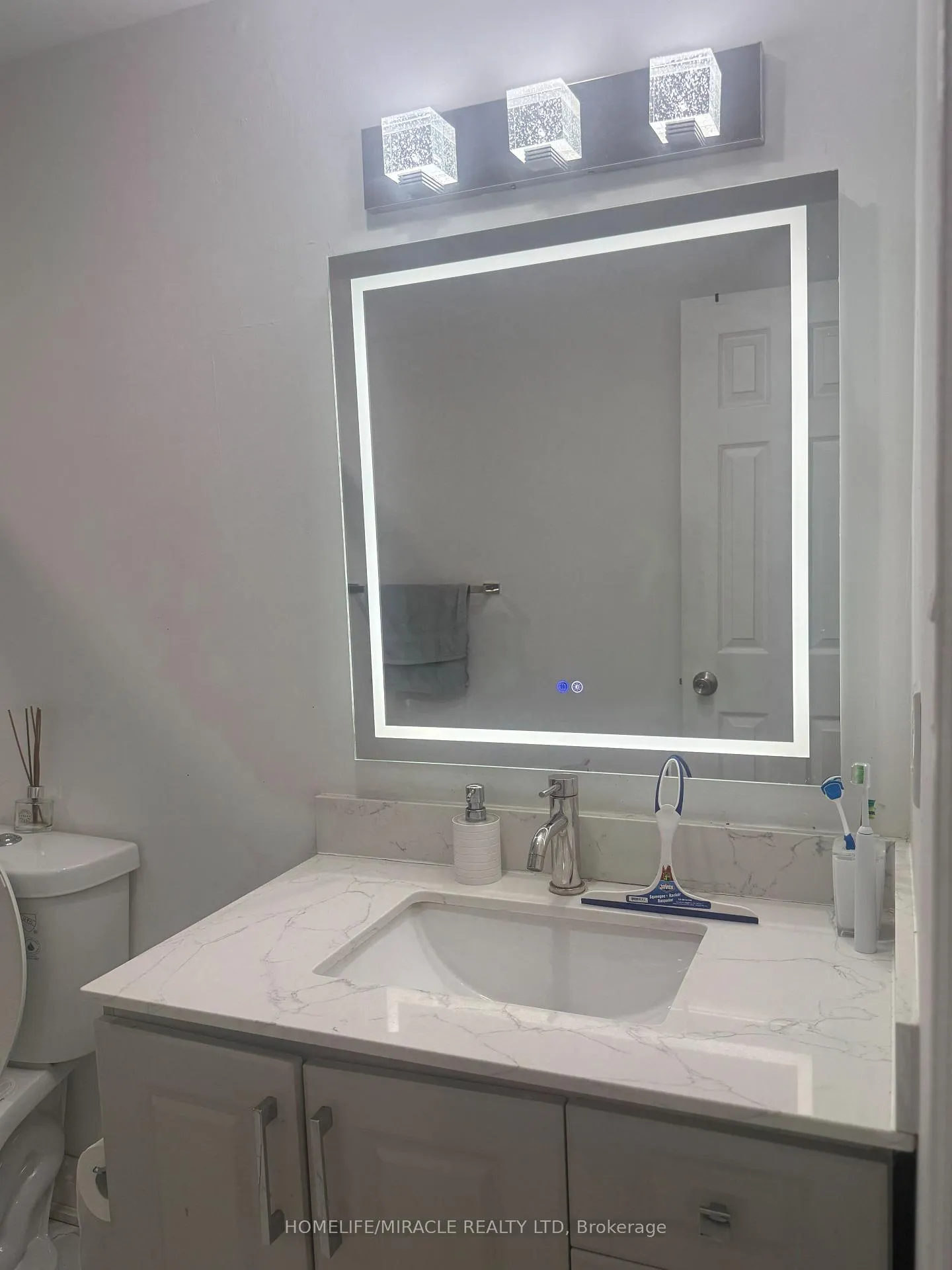 Photo 30 of 2 Ketchum Crescent, Markham, Middlefield — HOMEH