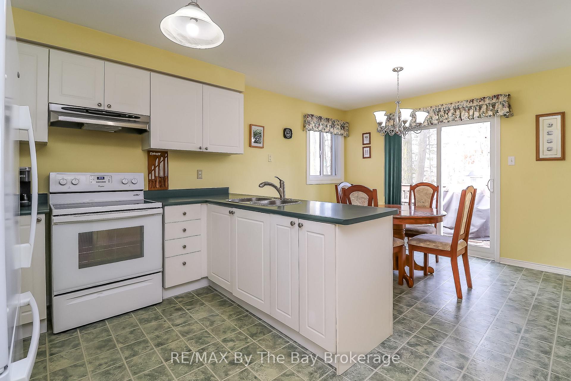 Photo 38 of 2 Silver Birch Avenue, Wasaga Beach — HOMEH
