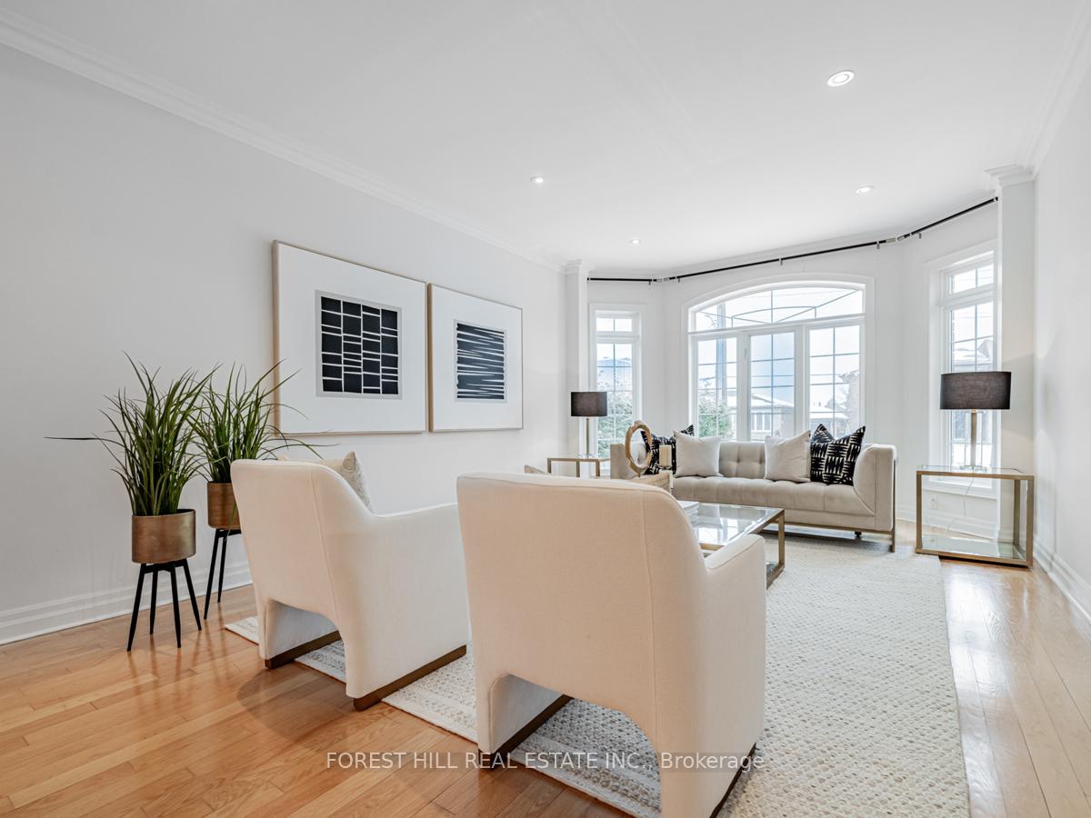 Photo 7 of 112 Crestwood Road, Vaughan, Crestwood-Springfarm-Yorkhill — HOMEH