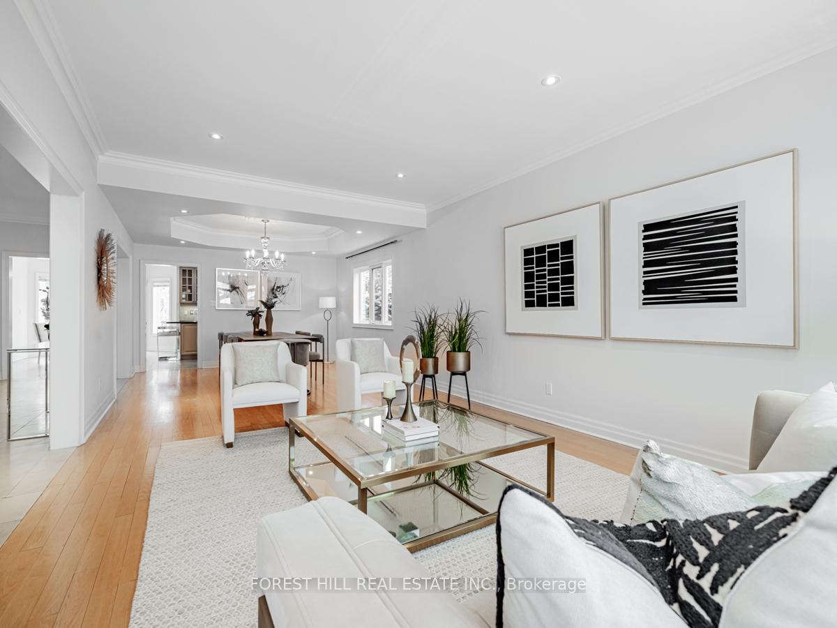Photo 8 of 112 Crestwood Road, Vaughan, Crestwood-Springfarm-Yorkhill — HOMEH