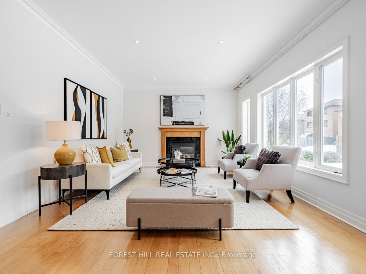 Photo 12 of 112 Crestwood Road, Vaughan, Crestwood-Springfarm-Yorkhill — HOMEH