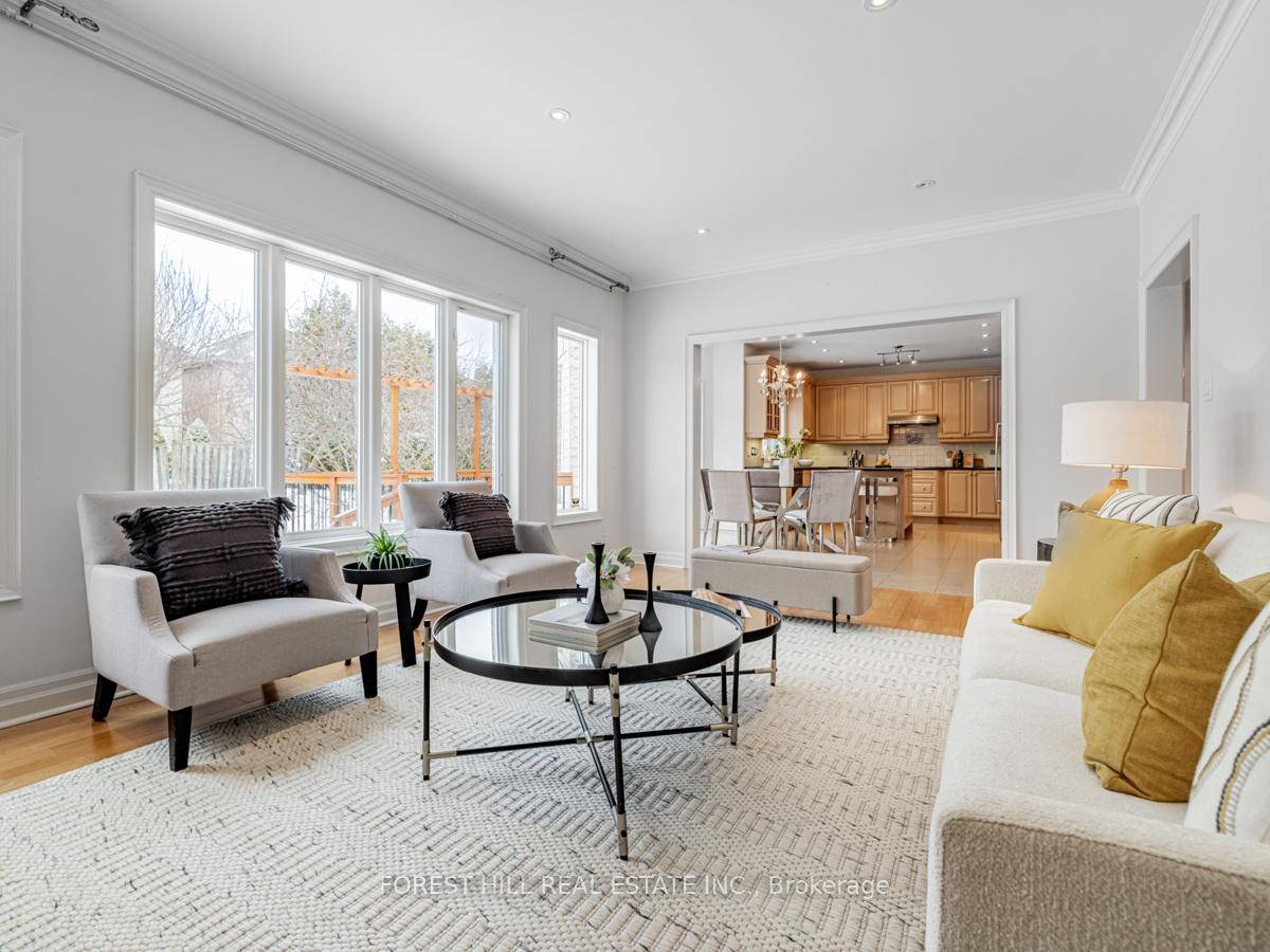 Photo 15 of 112 Crestwood Road, Vaughan, Crestwood-Springfarm-Yorkhill — HOMEH