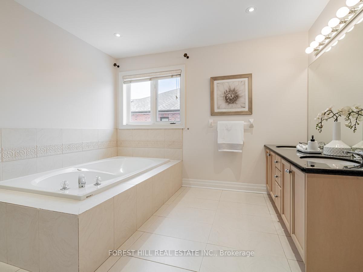 Photo 29 of 112 Crestwood Road, Vaughan, Crestwood-Springfarm-Yorkhill — HOMEH
