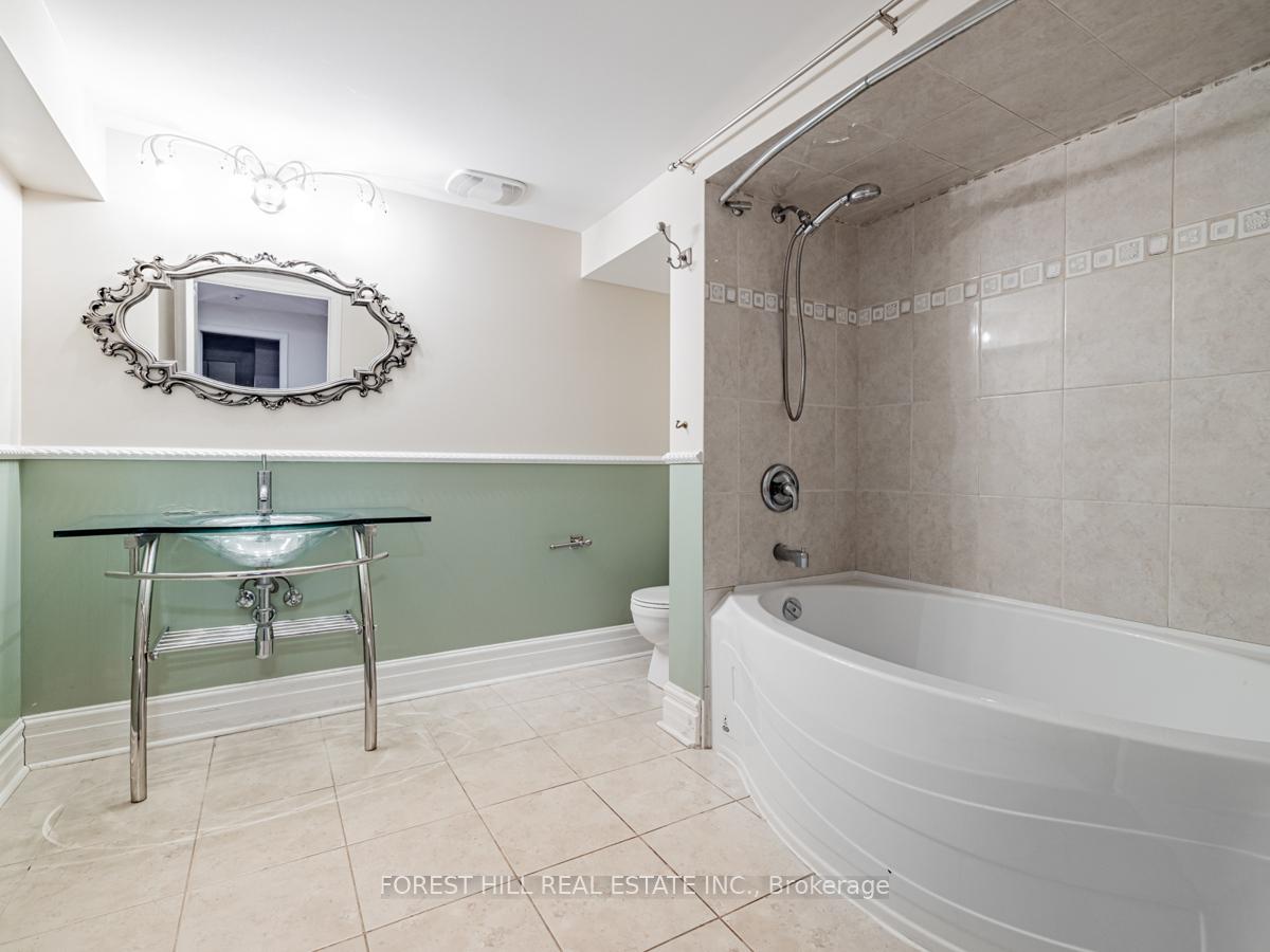 Photo 31 of 112 Crestwood Road, Vaughan, Crestwood-Springfarm-Yorkhill — HOMEH