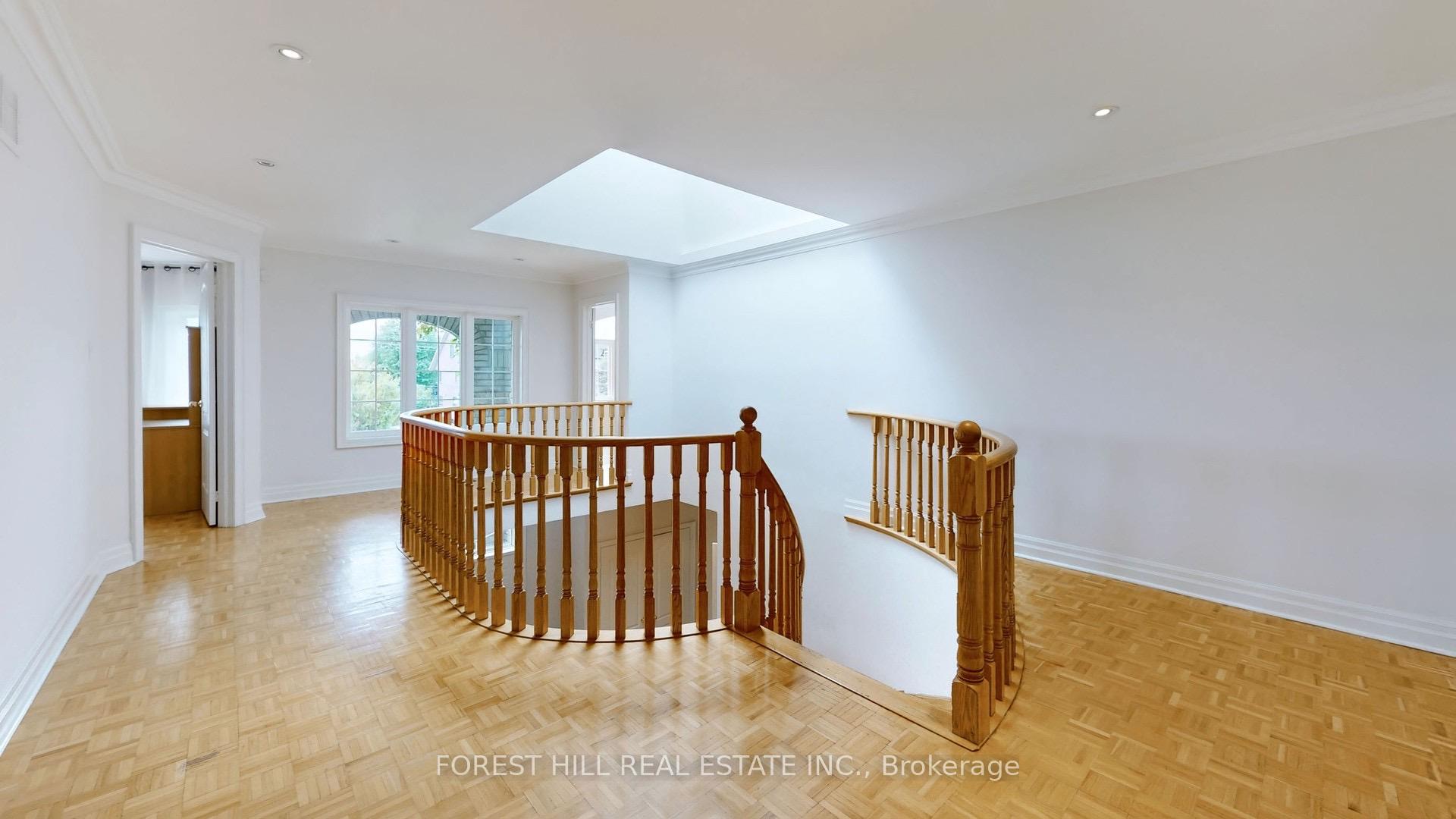 Photo 34 of 112 Crestwood Road, Vaughan, Crestwood-Springfarm-Yorkhill — HOMEH