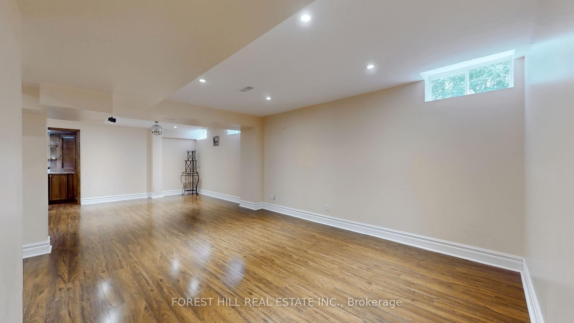 Photo 37 of 112 Crestwood Road, Vaughan, Crestwood-Springfarm-Yorkhill — HOMEH