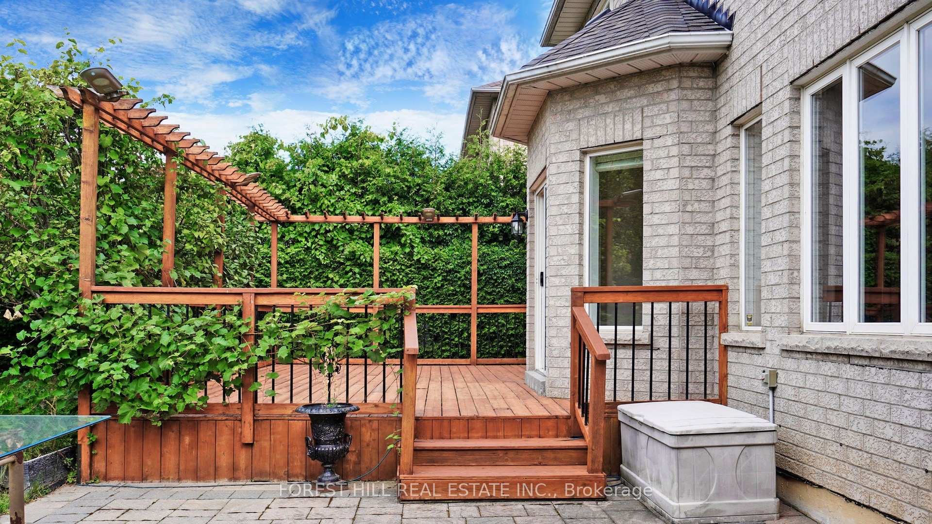 Photo 43 of 112 Crestwood Road, Vaughan, Crestwood-Springfarm-Yorkhill — HOMEH