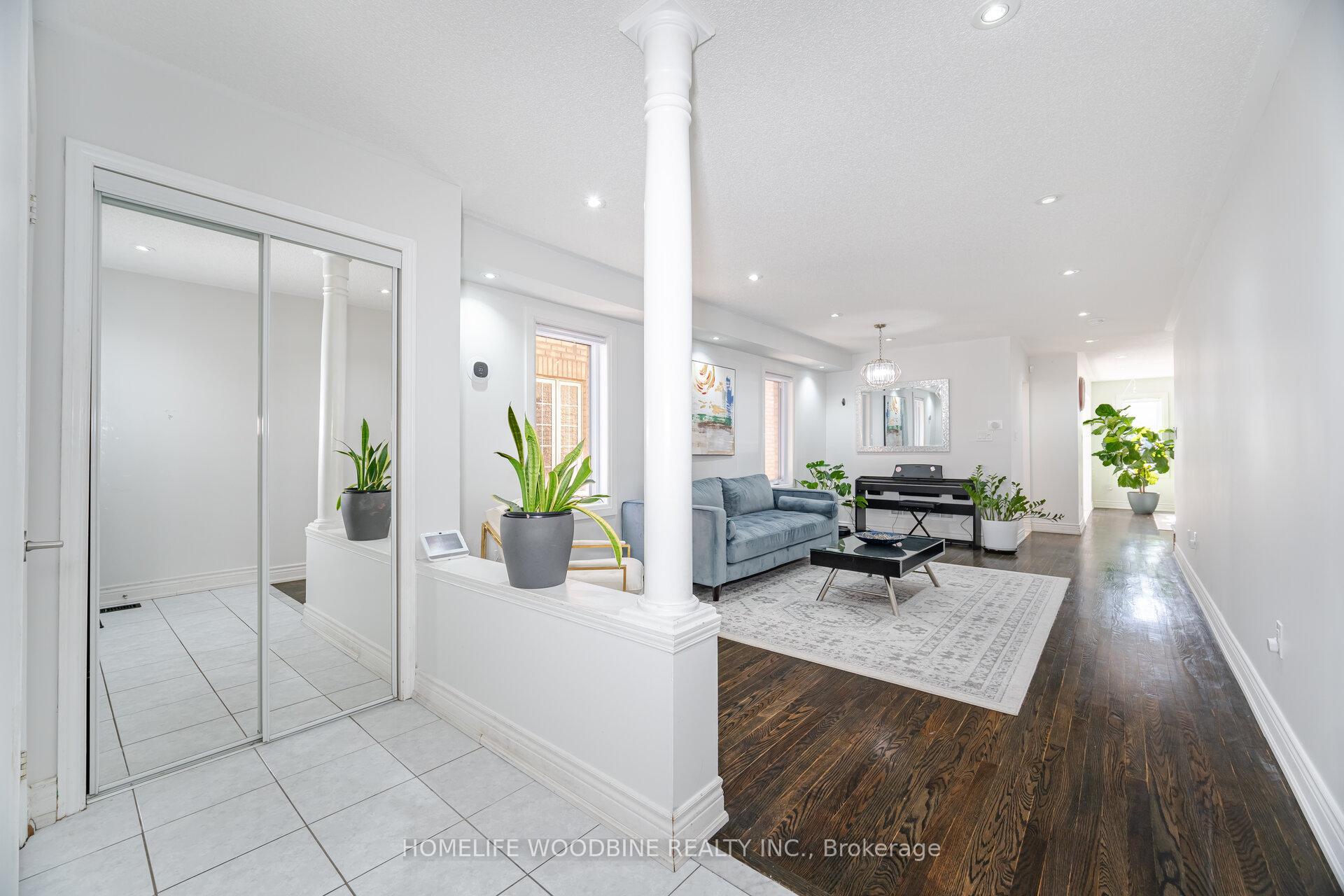 Photo 4 of 28 Redfinch Way, Brampton, Fletcher's Meadow — HOMEH