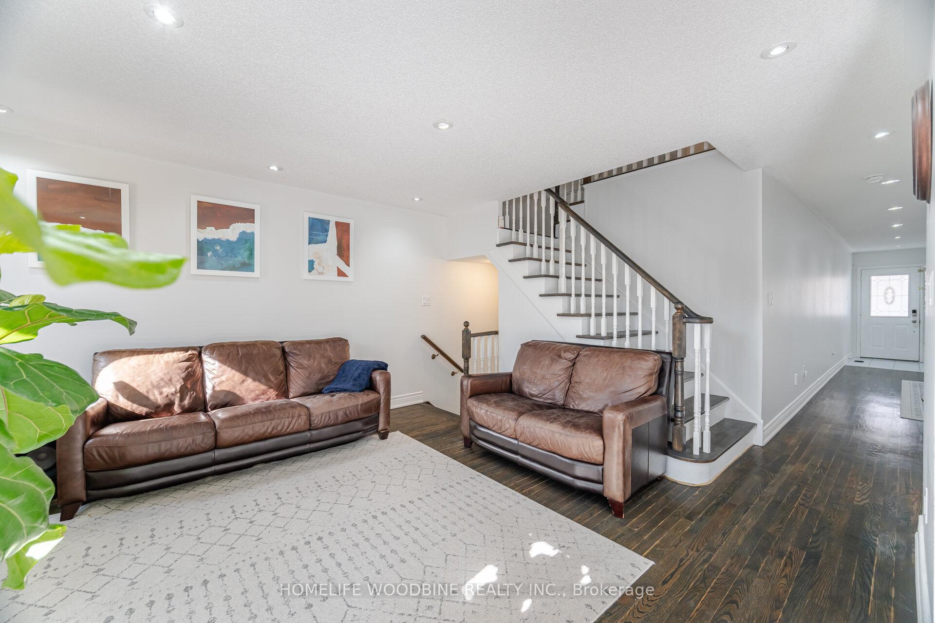 Photo 12 of 28 Redfinch Way, Brampton, Fletcher's Meadow — HOMEH