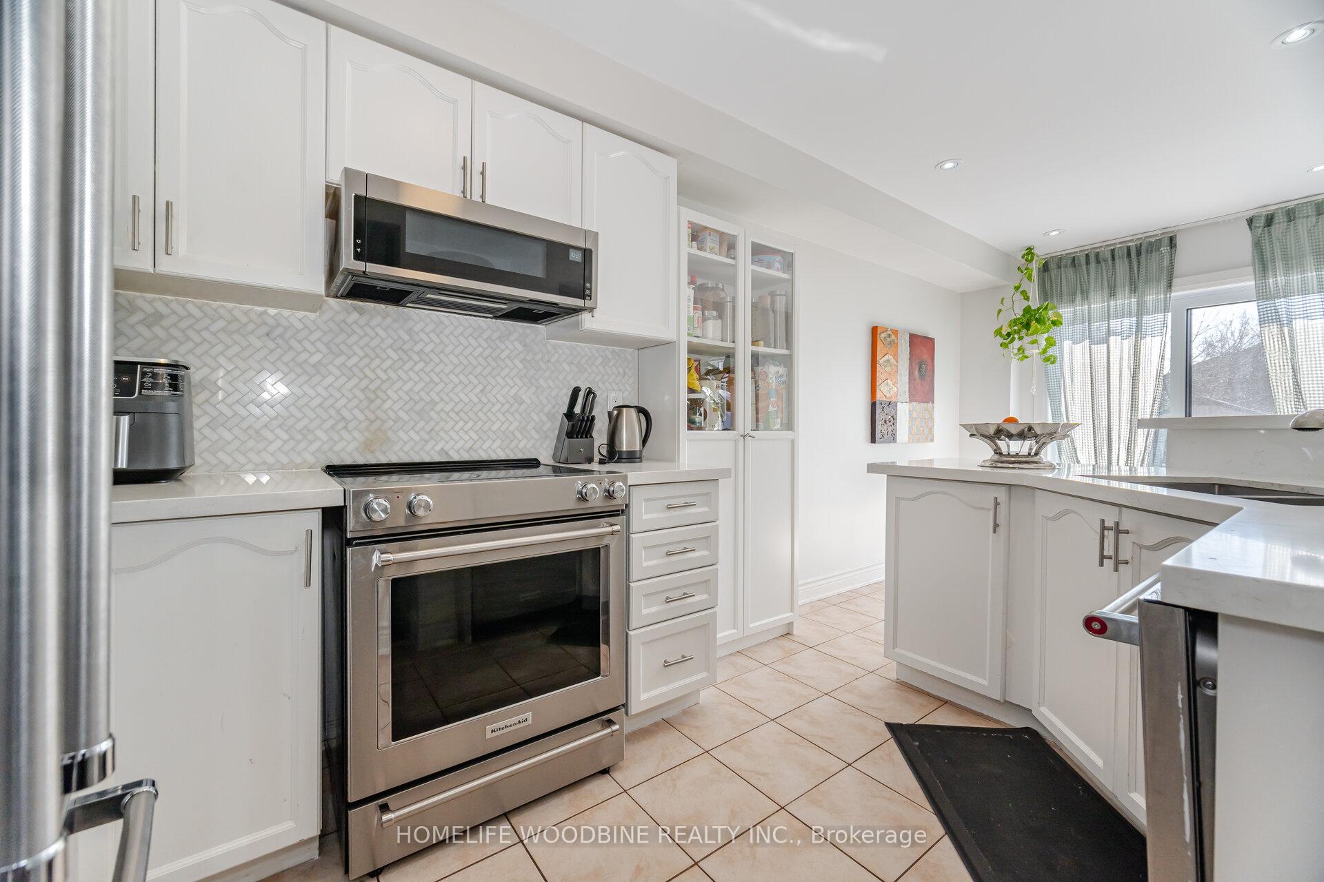Photo 16 of 28 Redfinch Way, Brampton, Fletcher's Meadow — HOMEH