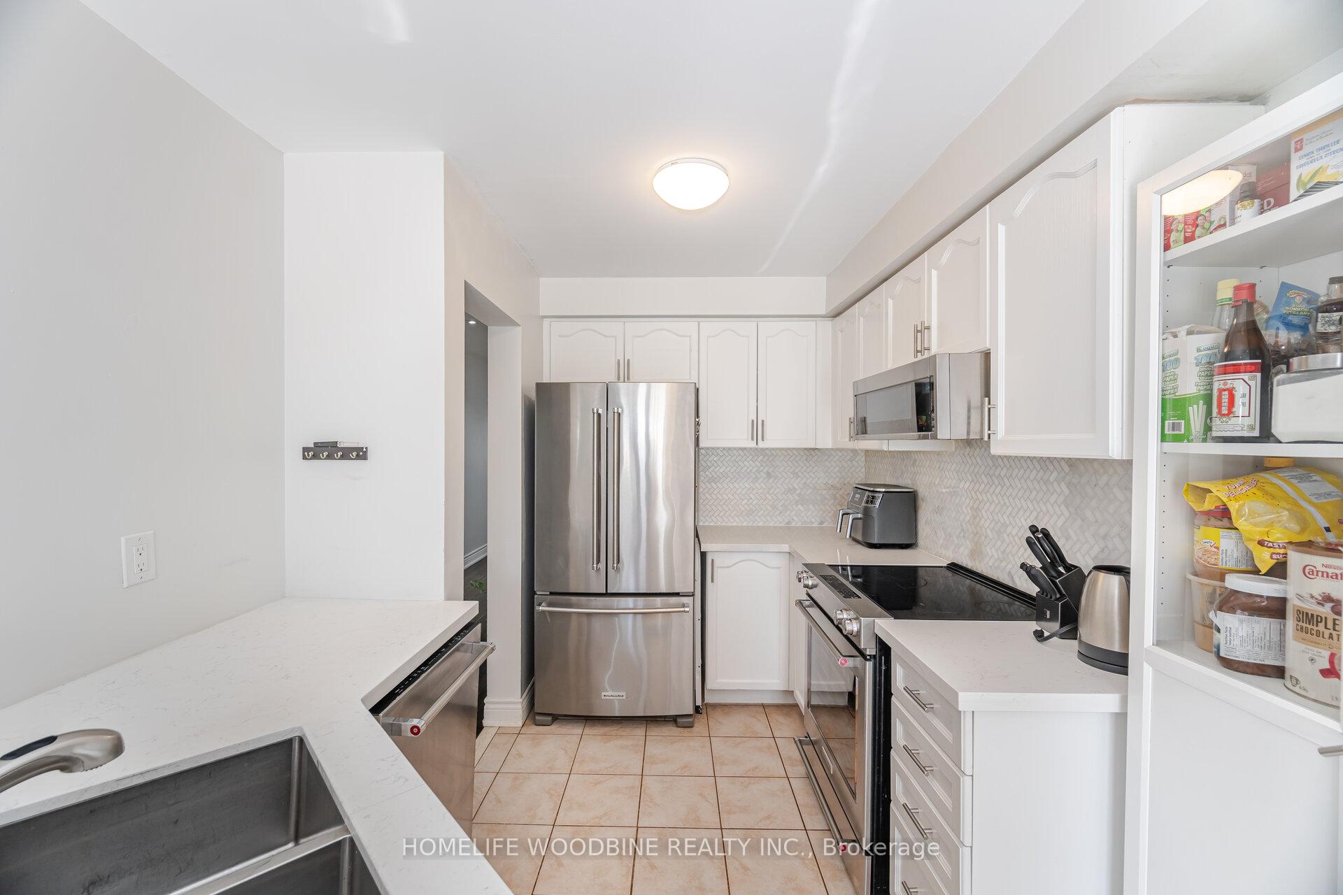 Photo 17 of 28 Redfinch Way, Brampton, Fletcher's Meadow — HOMEH