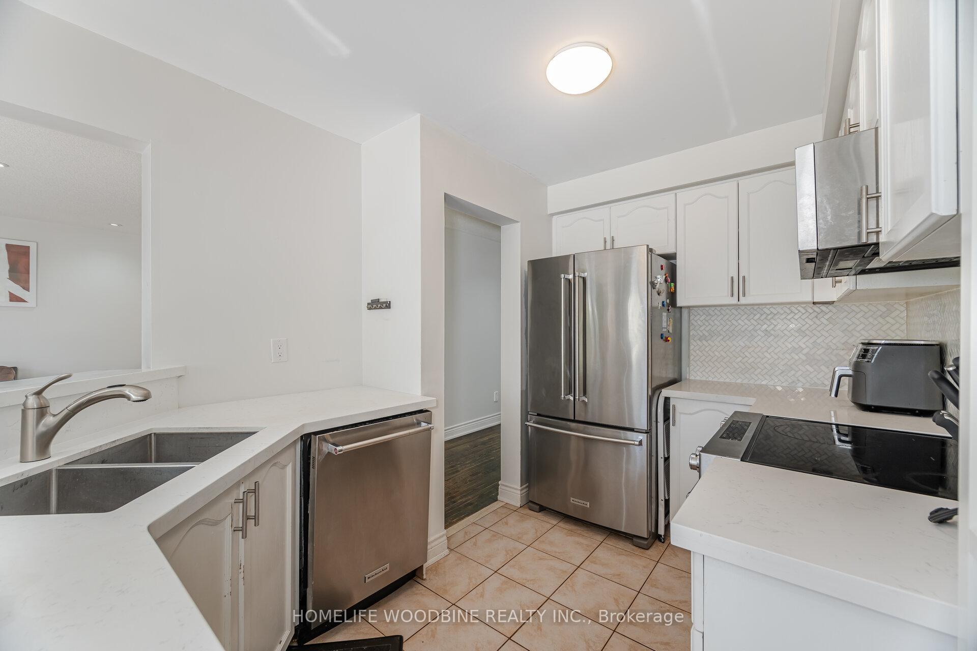 Photo 18 of 28 Redfinch Way, Brampton, Fletcher's Meadow — HOMEH