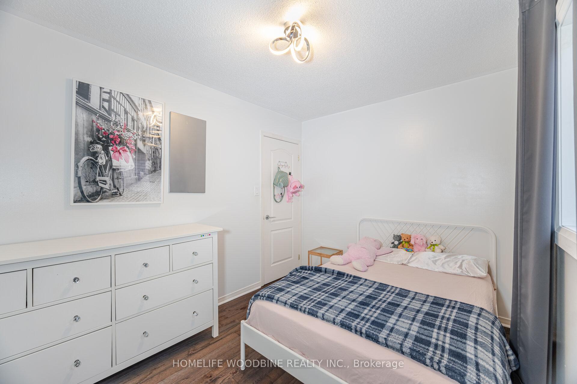 Photo 24 of 28 Redfinch Way, Brampton, Fletcher's Meadow — HOMEH