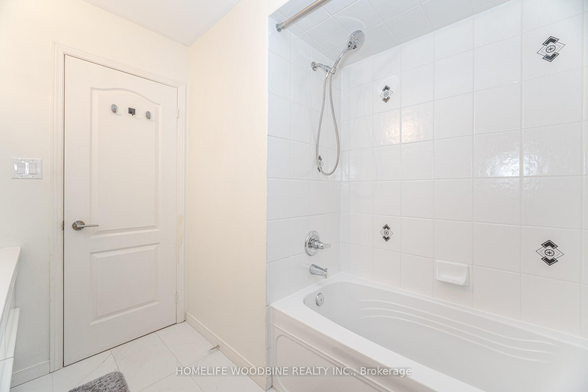 Photo 31 of 28 Redfinch Way, Brampton, Fletcher's Meadow — HOMEH