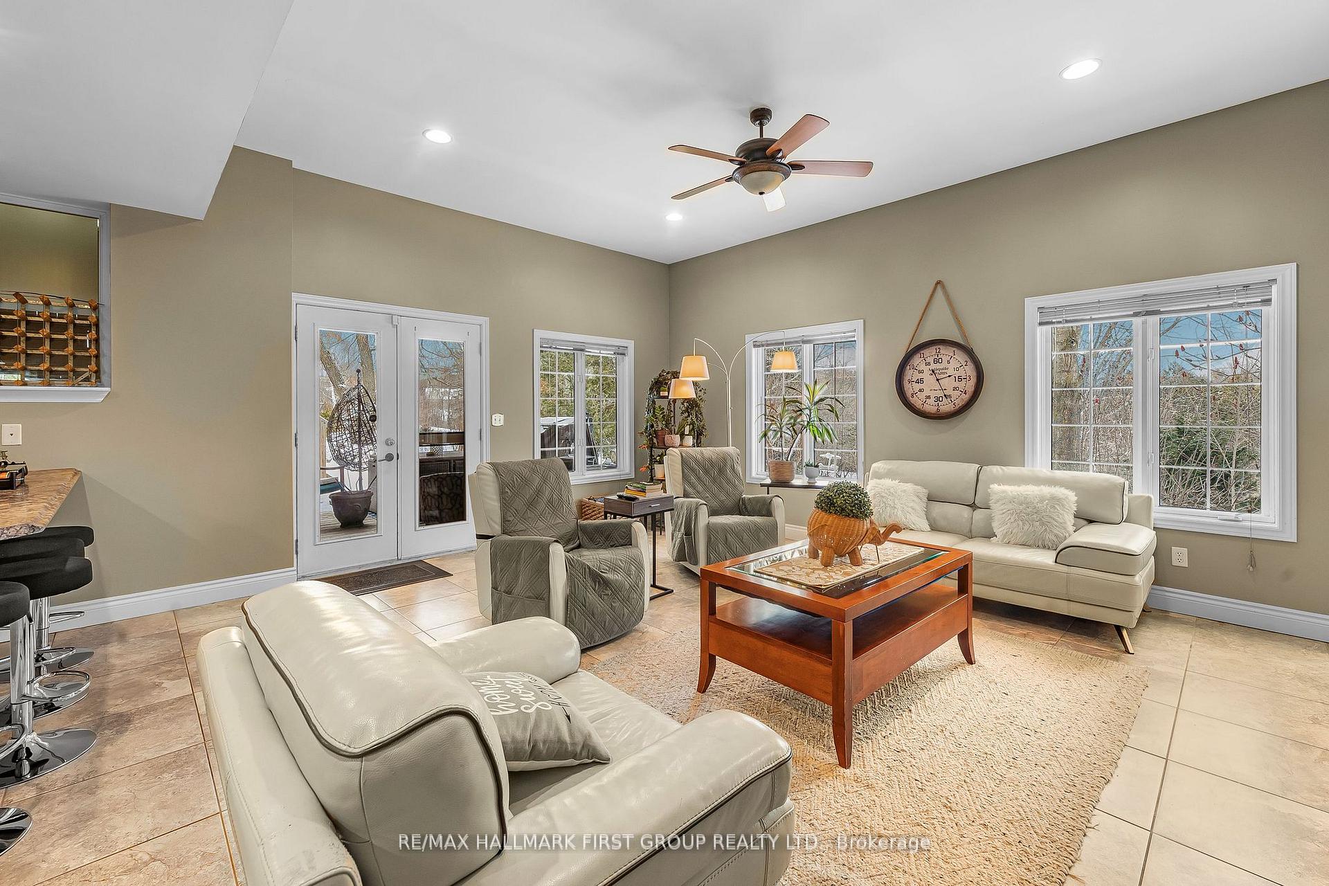 Photo 7 of 9488 Hutsell Road, Hamilton Township, Baltimore — HOMEH