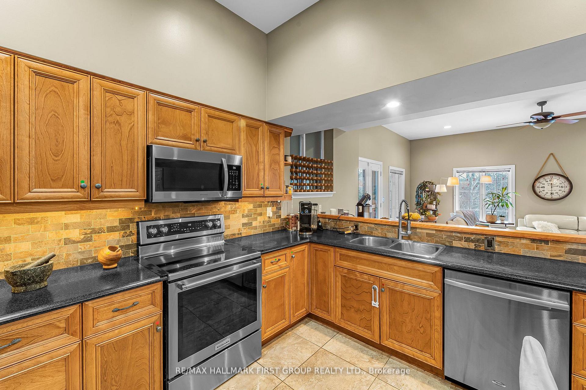 Photo 14 of 9488 Hutsell Road, Hamilton Township, Baltimore — HOMEH