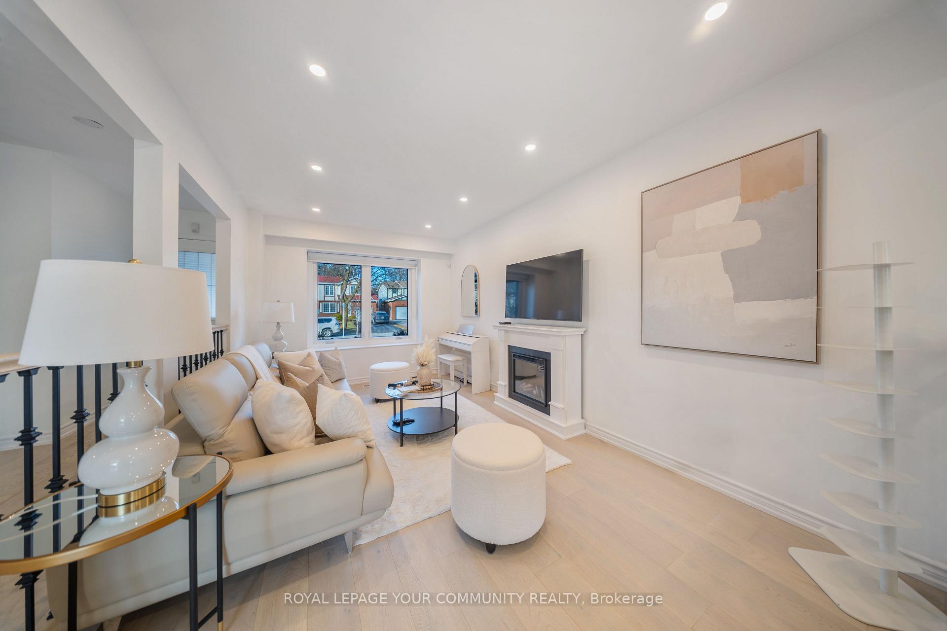 Photo 10 of 79 Tamarack Drive, Markham, Aileen-Willowbrook — HOMEH