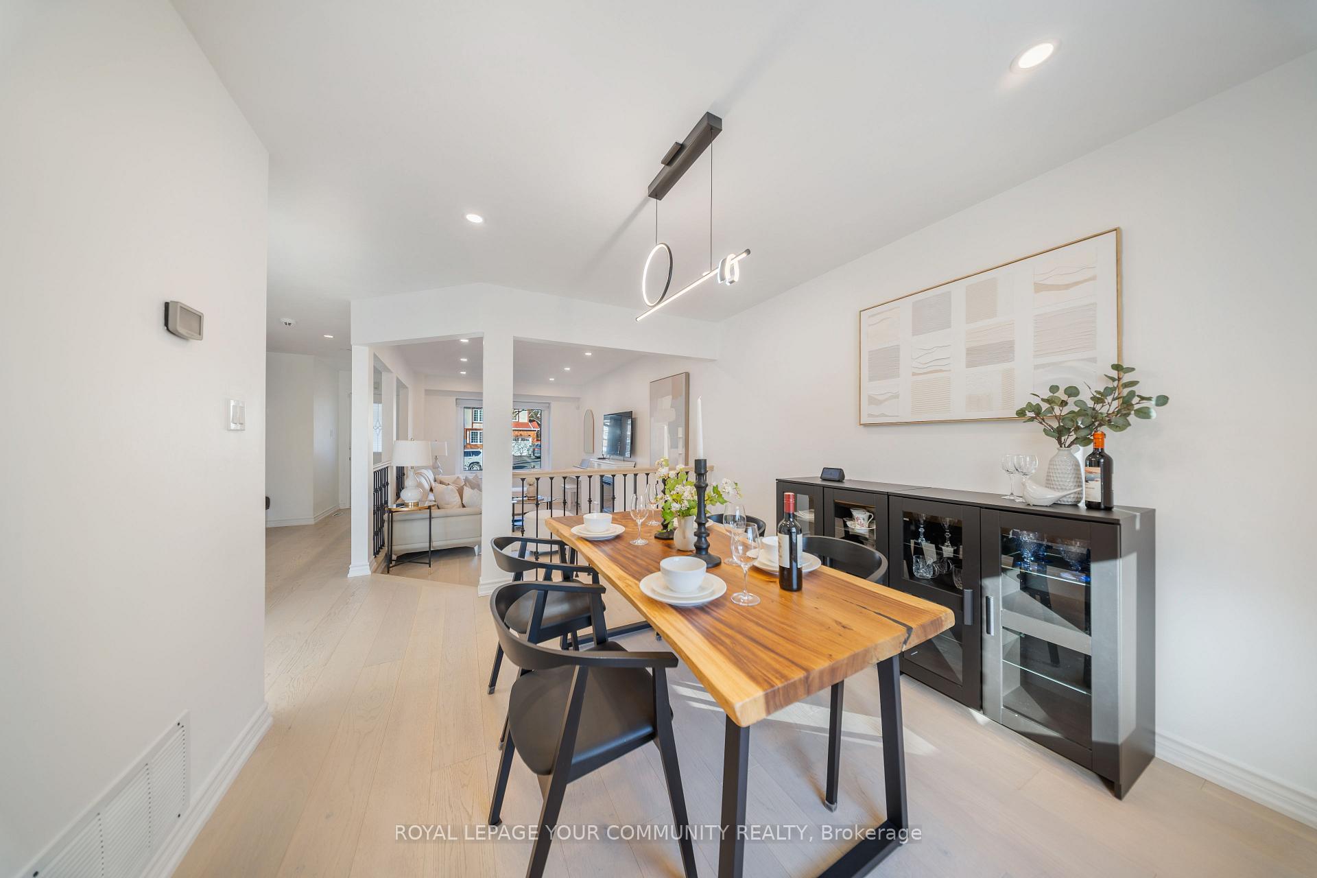 Photo 12 of 79 Tamarack Drive, Markham, Aileen-Willowbrook — HOMEH
