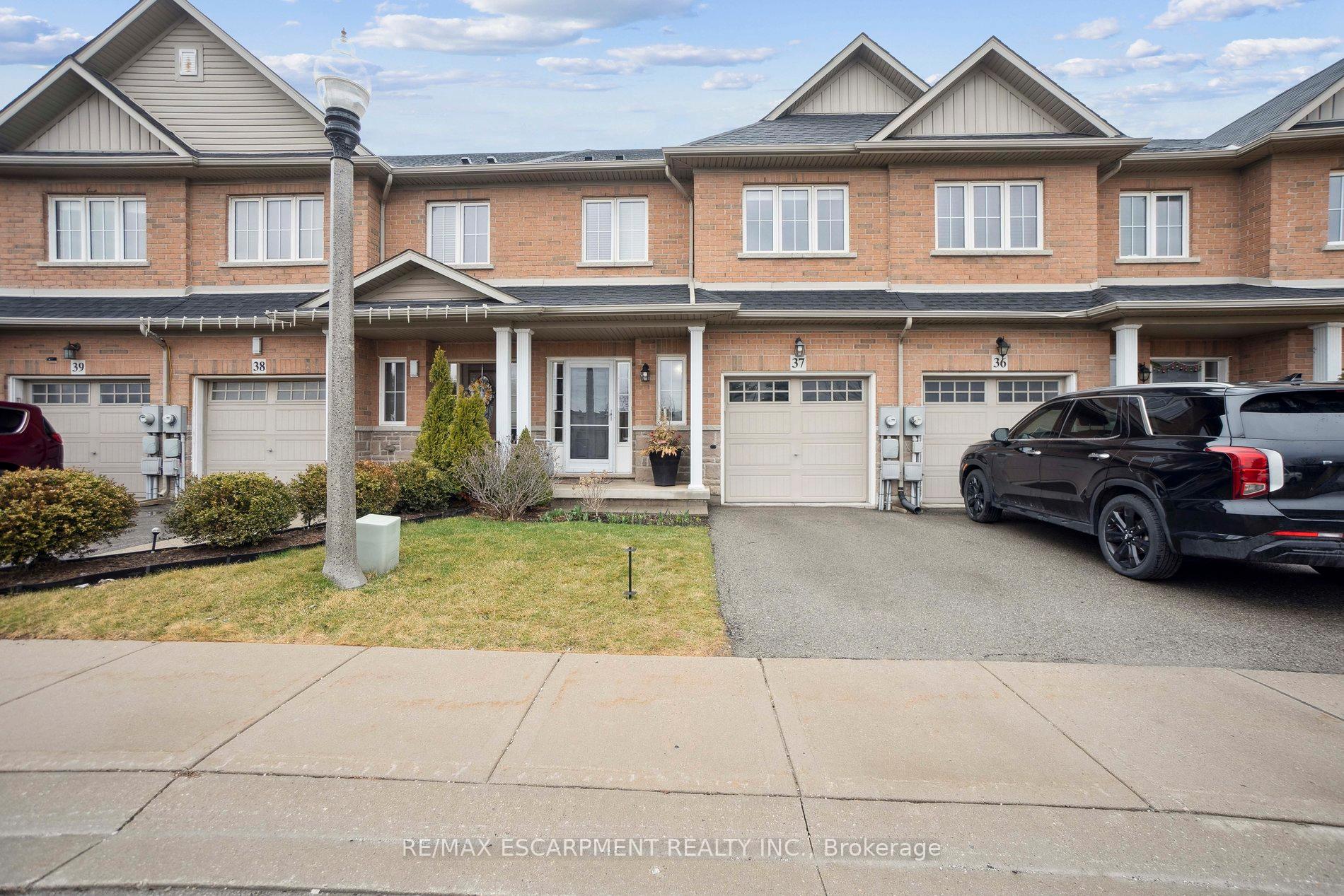 Front of Unit 37, 170 Palacebeach Trail