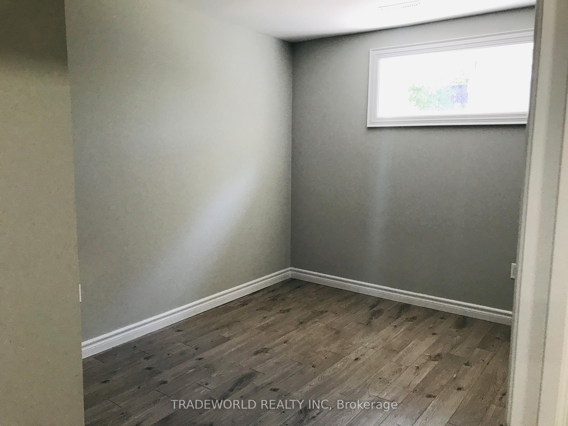 Photo 5 of Unit Basement, 6 Iangrove Terrace, Scarborough, L'Amoreaux — HOMEH