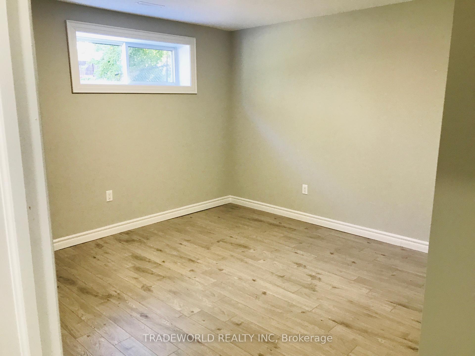 Photo 6 of Unit Basement, 6 Iangrove Terrace, Scarborough, L'Amoreaux — HOMEH