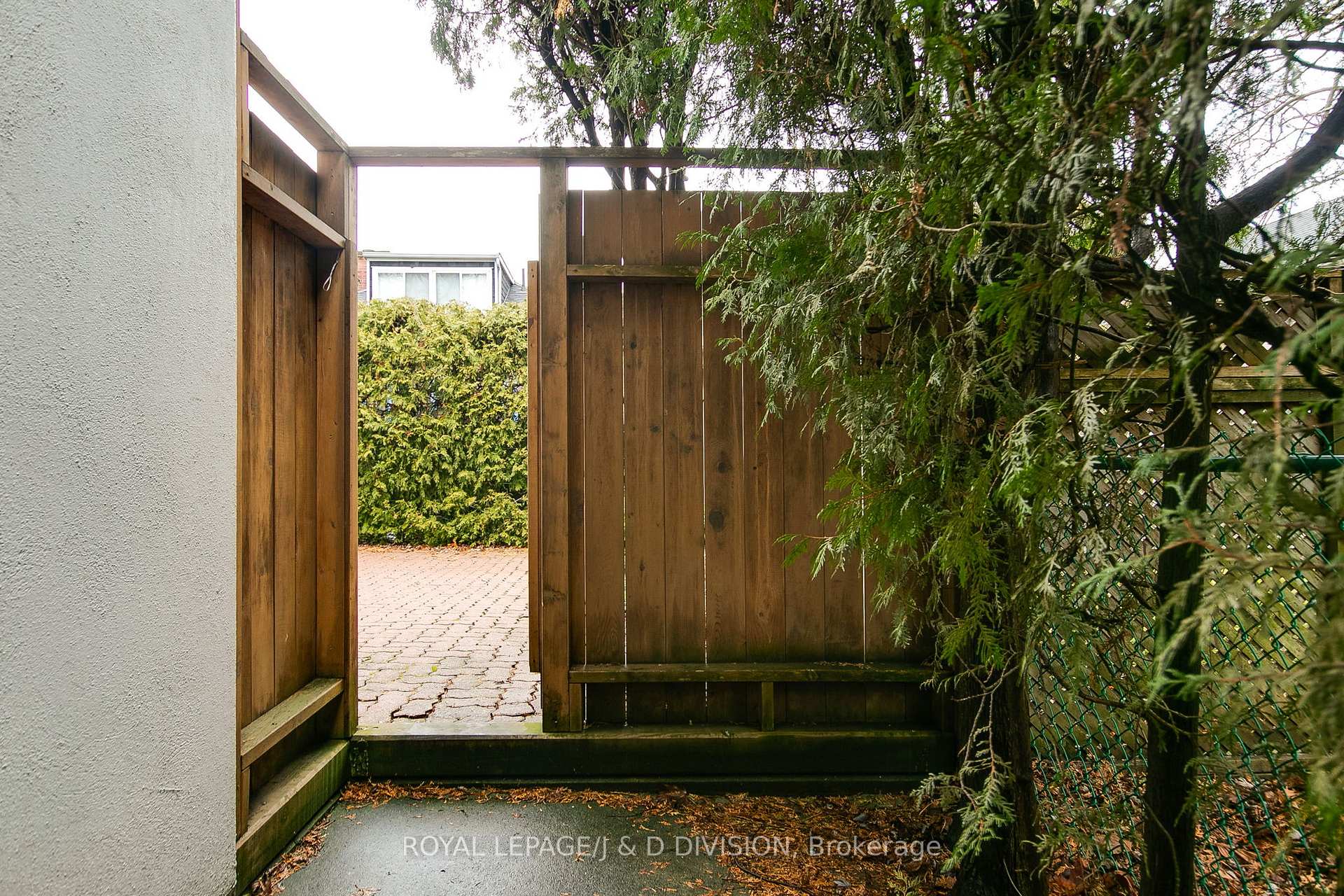 Photo 52 of 98 Chaplin Crescent, Toronto, Yonge-Eglinton — HOMEH