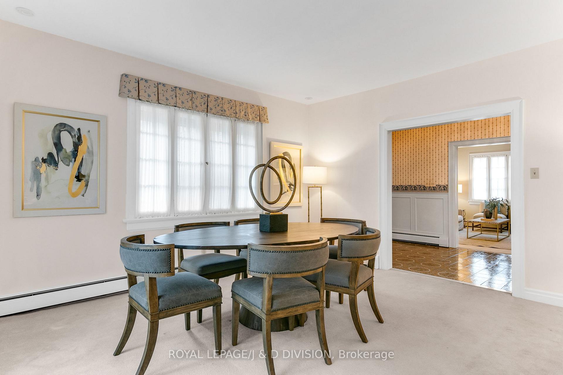 Photo 33 of 98 Chaplin Crescent, Toronto, Yonge-Eglinton — HOMEH