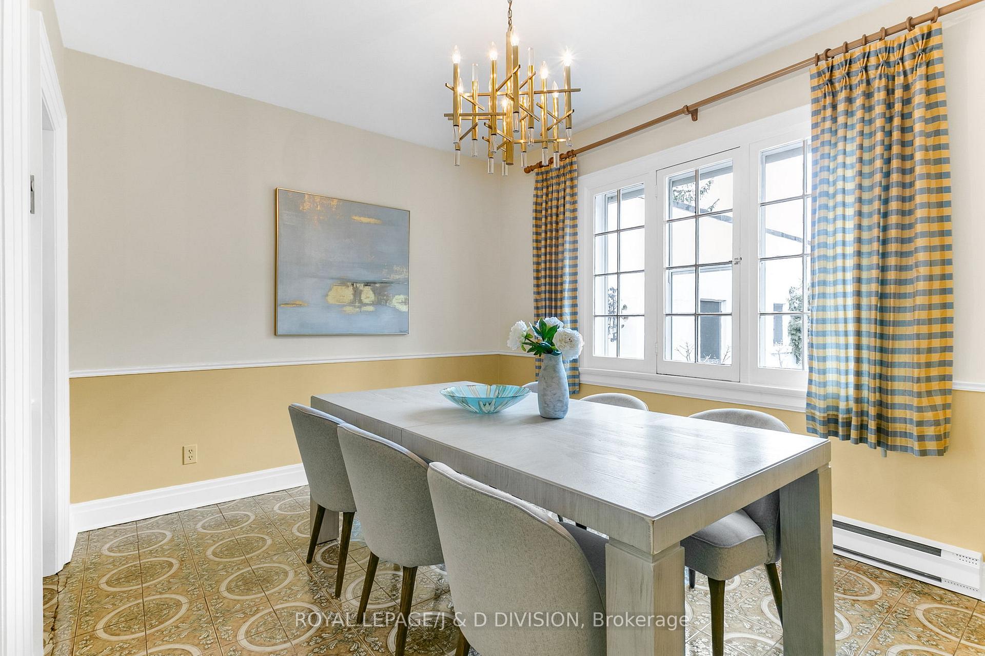 Photo 40 of 98 Chaplin Crescent, Toronto, Yonge-Eglinton — HOMEH