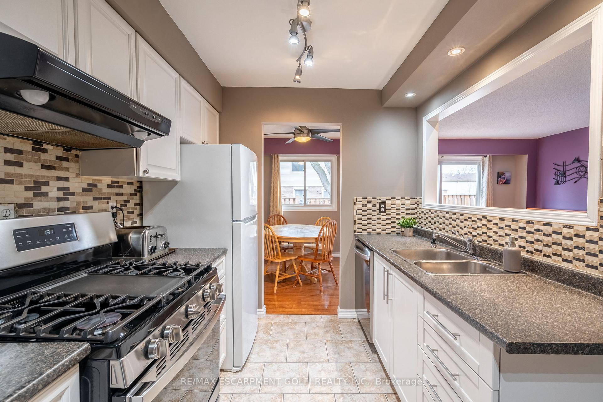 Photo 10 of Unit 80, 150 Gateshead Crescent, Hamilton, Stoney Creek — HOMEH
