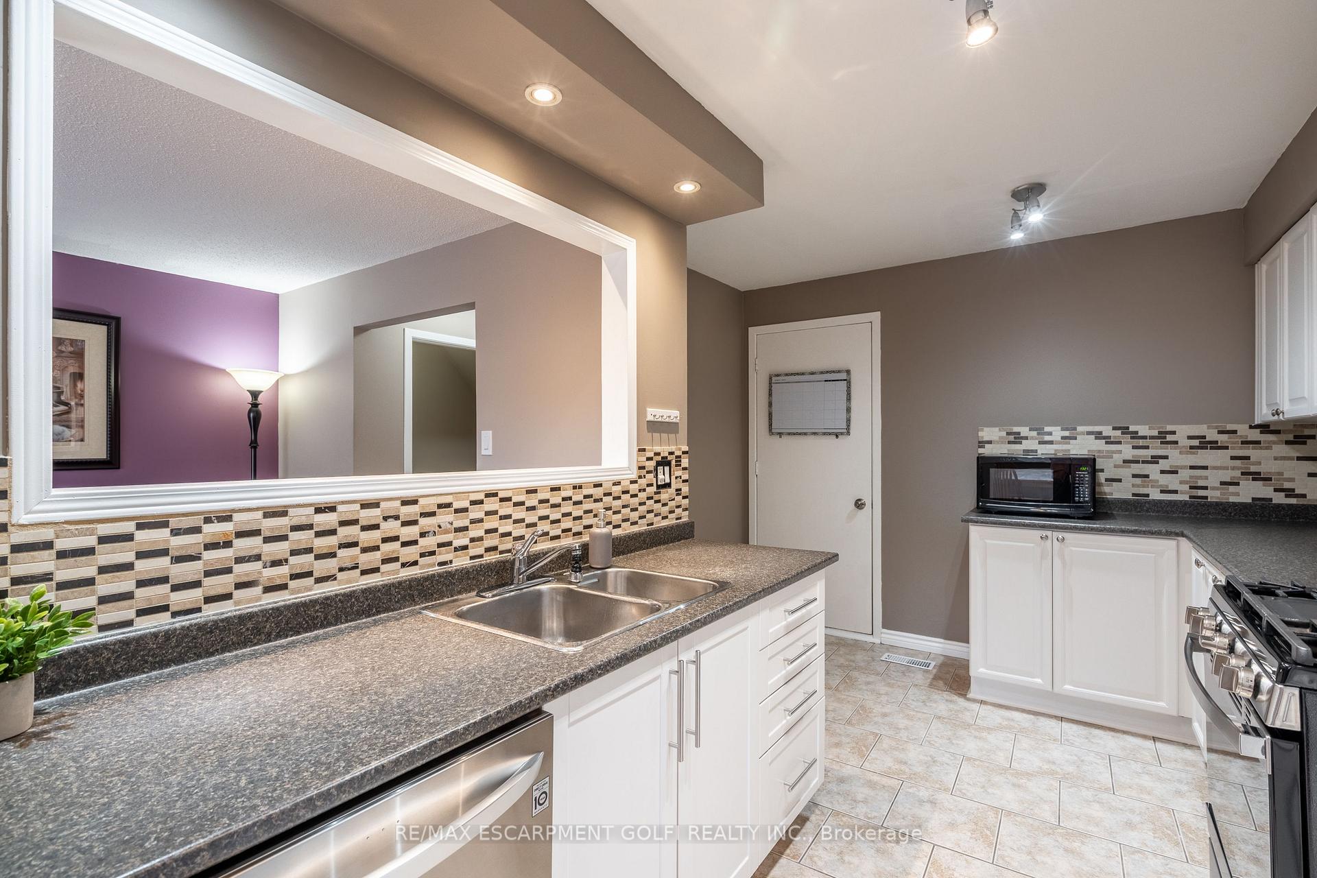 Photo 12 of Unit 80, 150 Gateshead Crescent, Hamilton, Stoney Creek — HOMEH