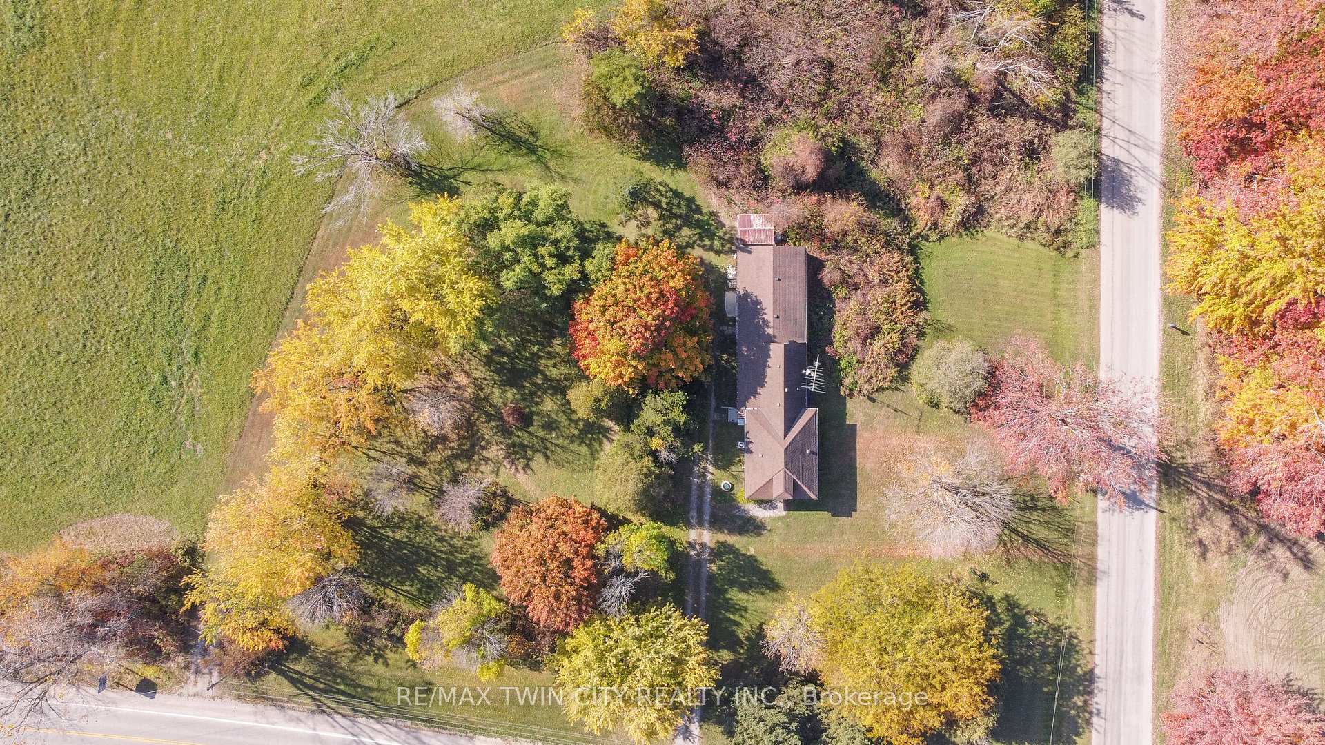 Photo 4 of 403 Middle Townline Road, Brant, Burford — HOMEH