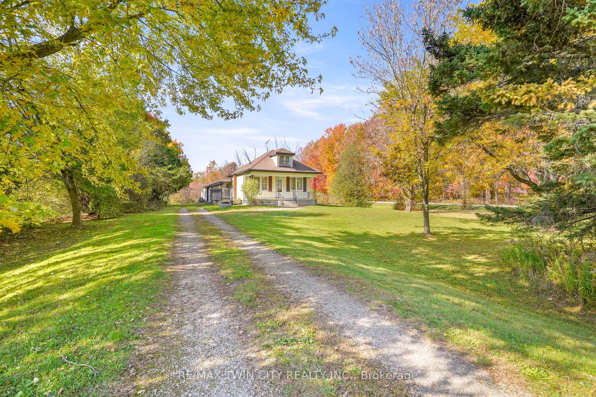 Photo 5 of 403 Middle Townline Road, Brant, Burford — HOMEH