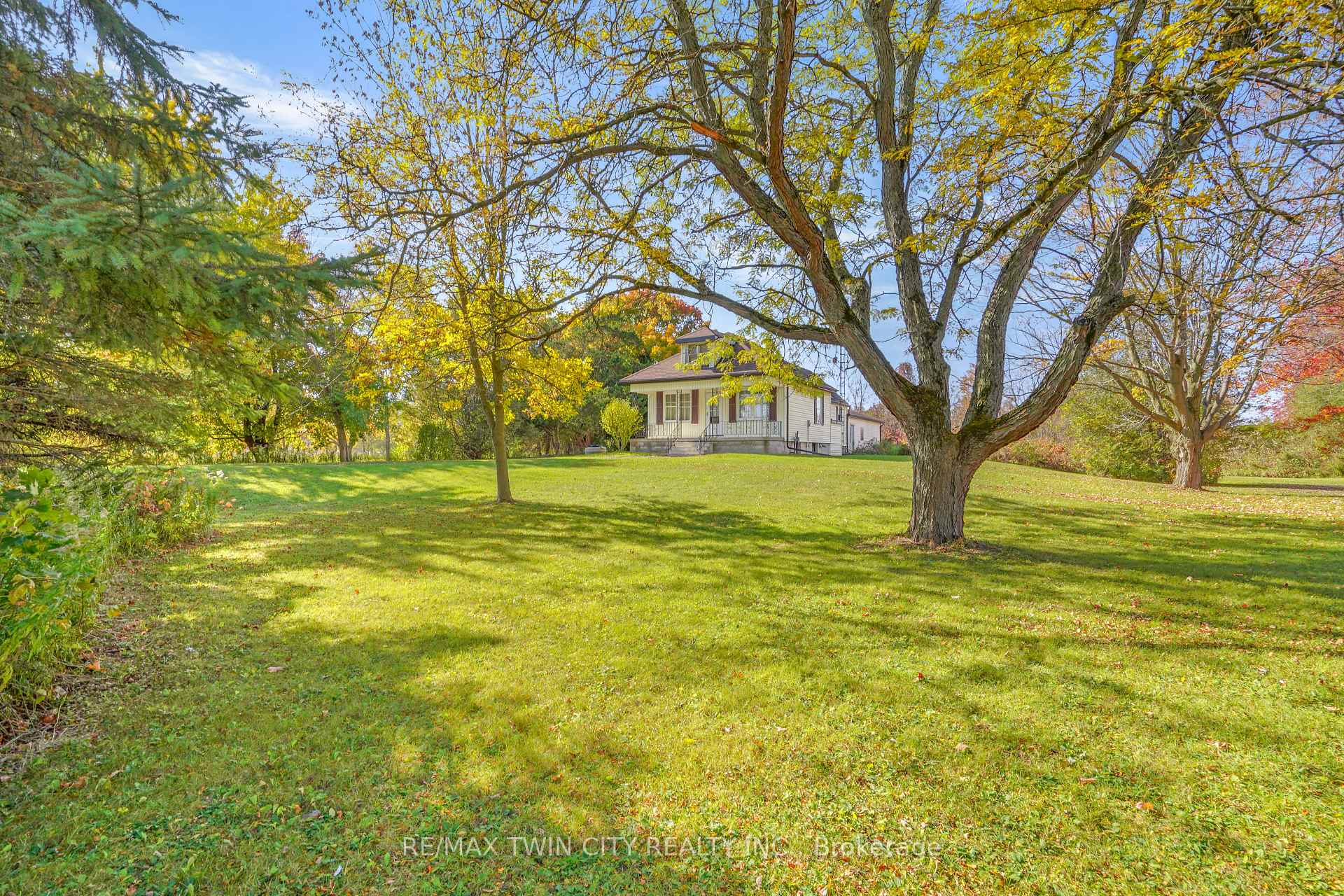 Photo 6 of 403 Middle Townline Road, Brant, Burford — HOMEH