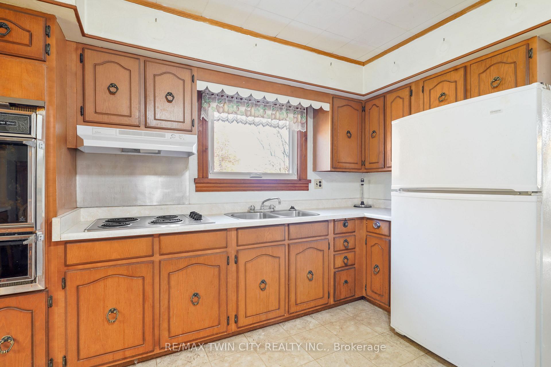 Photo 22 of 403 Middle Townline Road, Brant, Burford — HOMEH