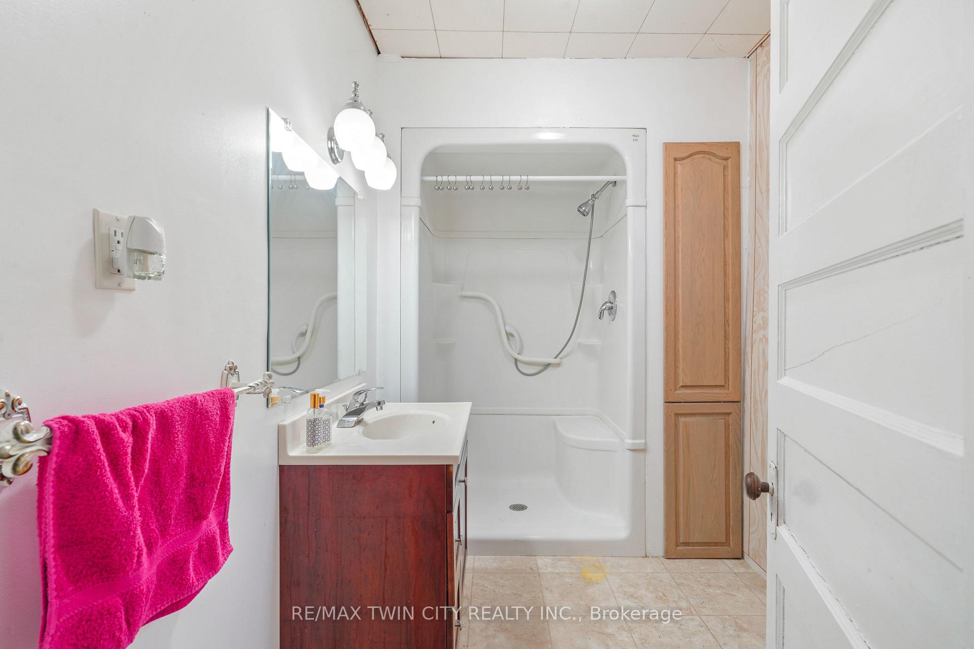 Photo 23 of 403 Middle Townline Road, Brant, Burford — HOMEH