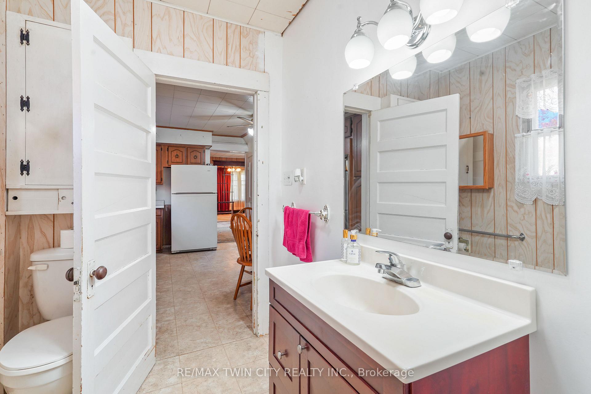 Photo 25 of 403 Middle Townline Road, Brant, Burford — HOMEH