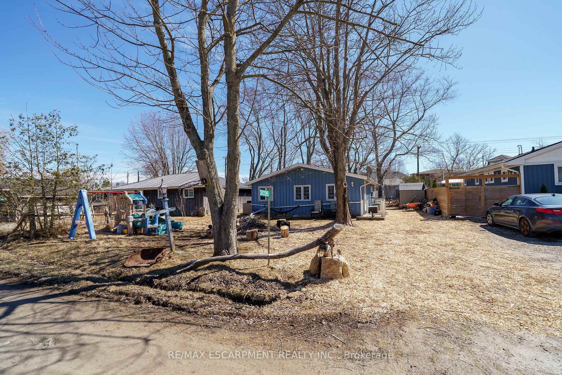 Photo 8 of 2026 First Avenue, Haldimand — HOMEH