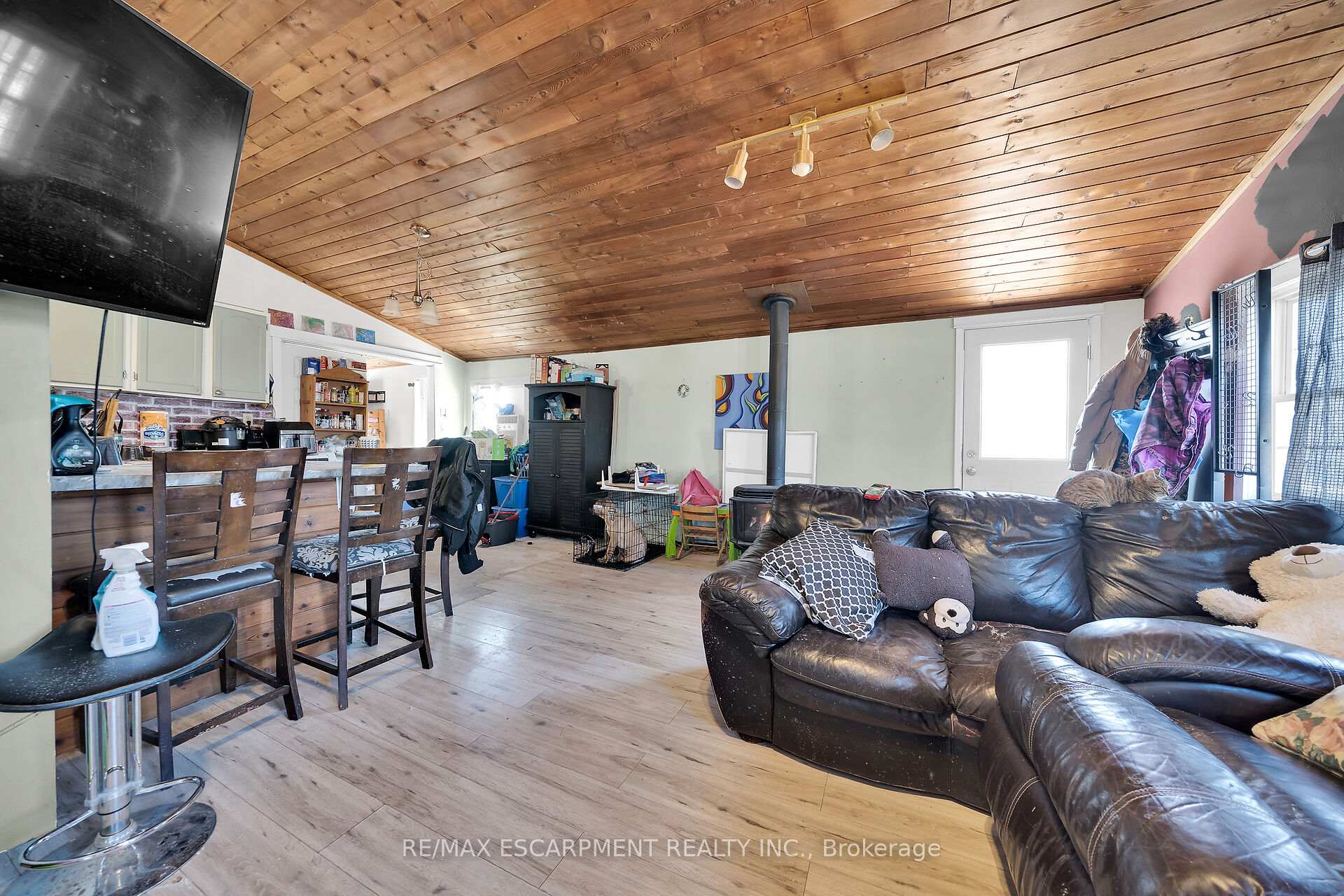 Photo 13 of 2026 First Avenue, Haldimand — HOMEH