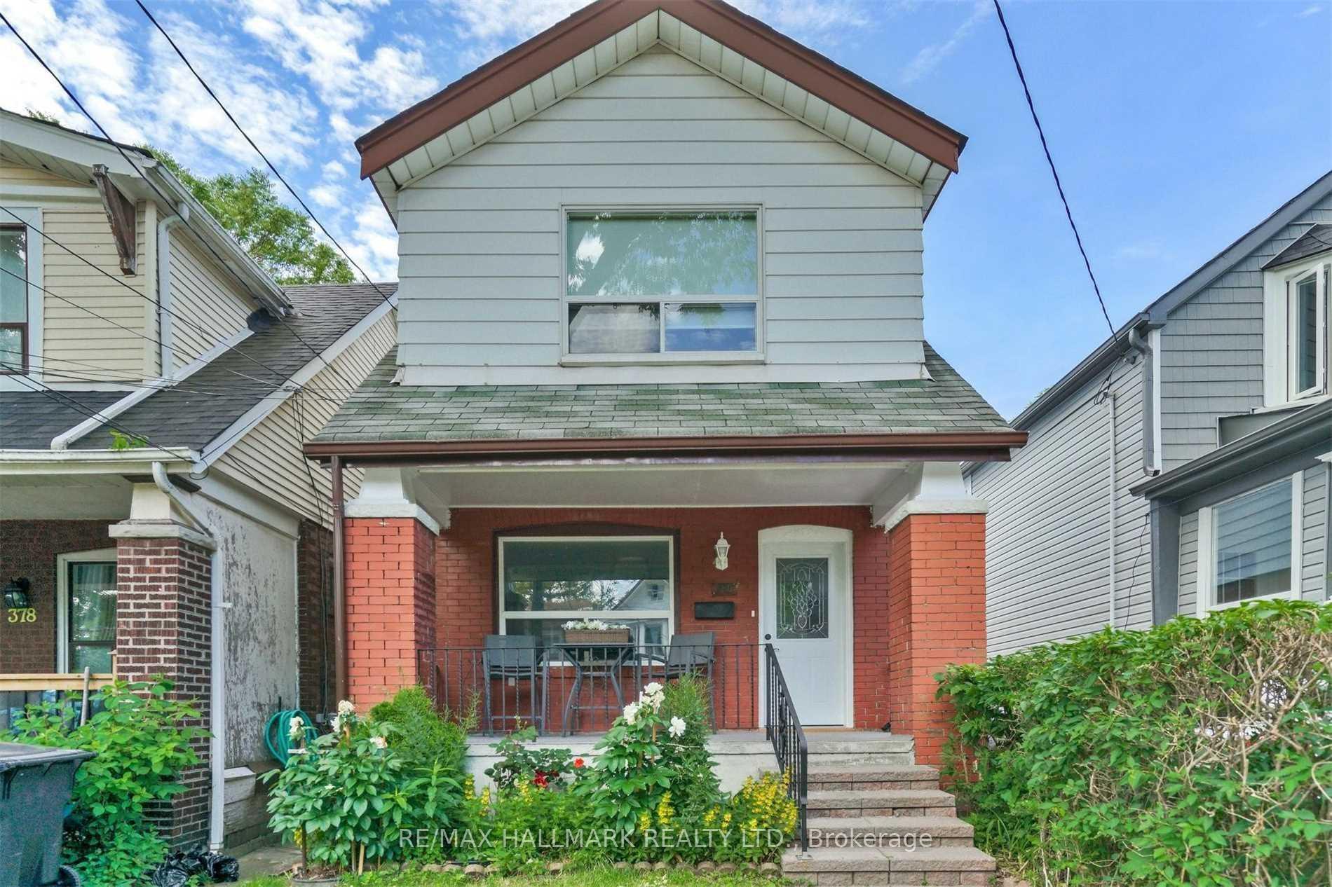 Front of Unit Bsmt, 380 Rhodes Avenue